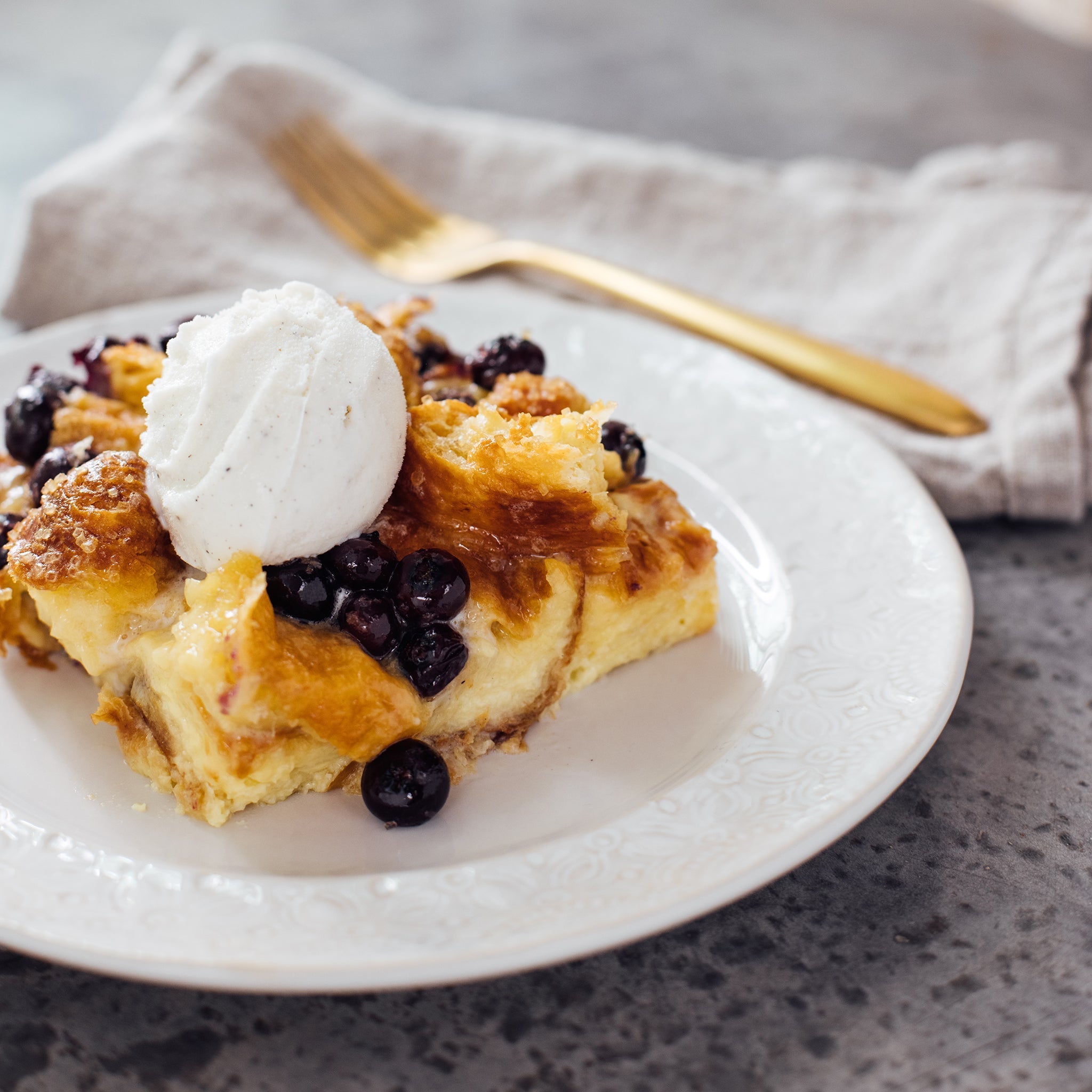 Magnoliass Table Blueberry Puff