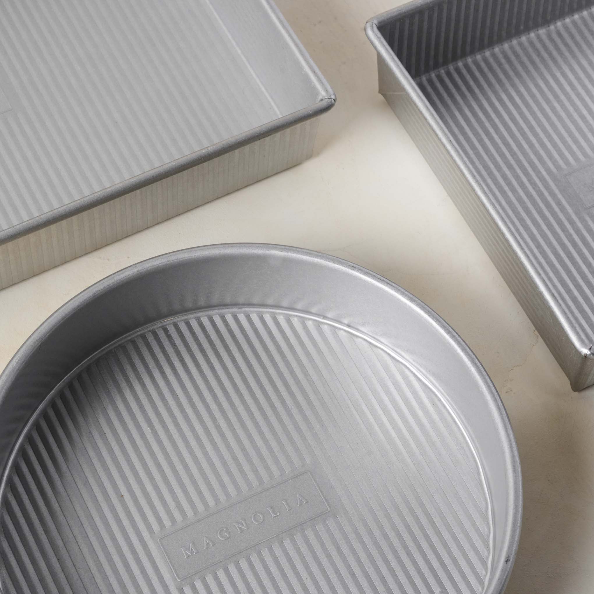 Magnoliass Baking Pan in various sizes