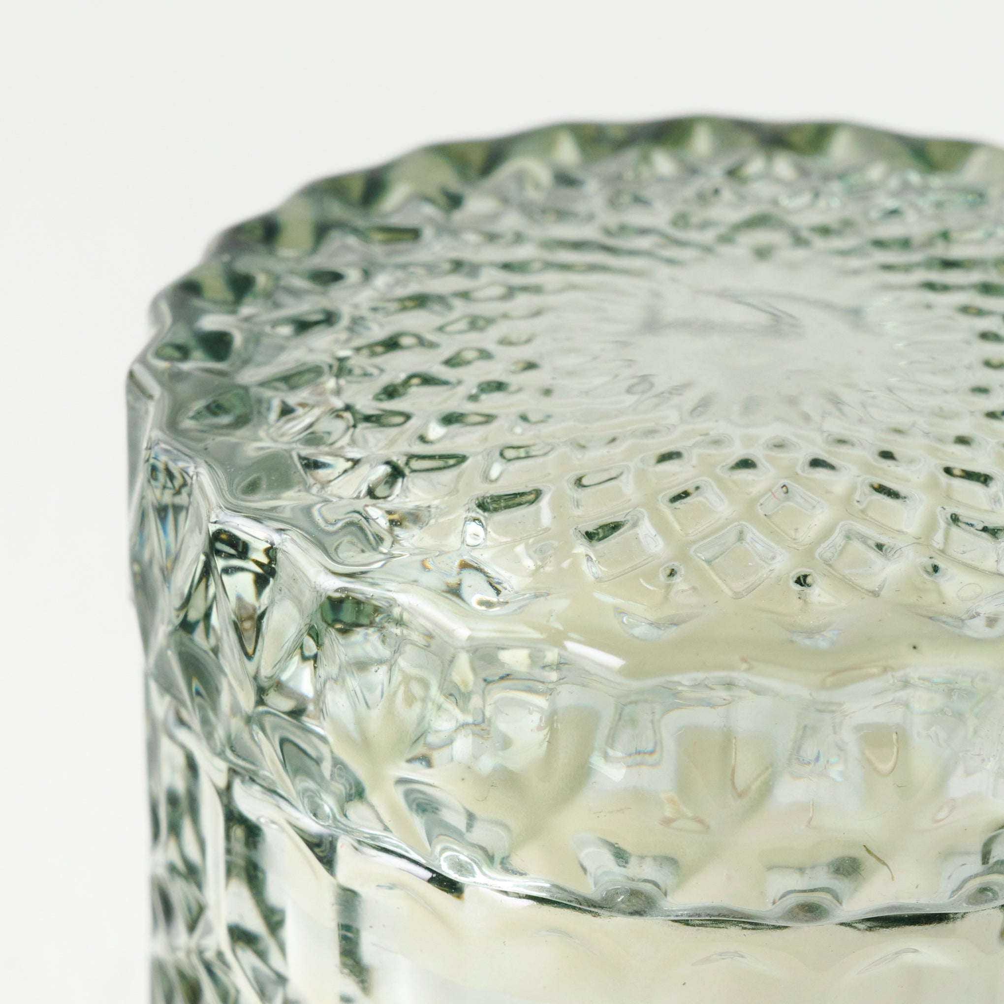 Magnoliass Shoreline Glass Candle close up
