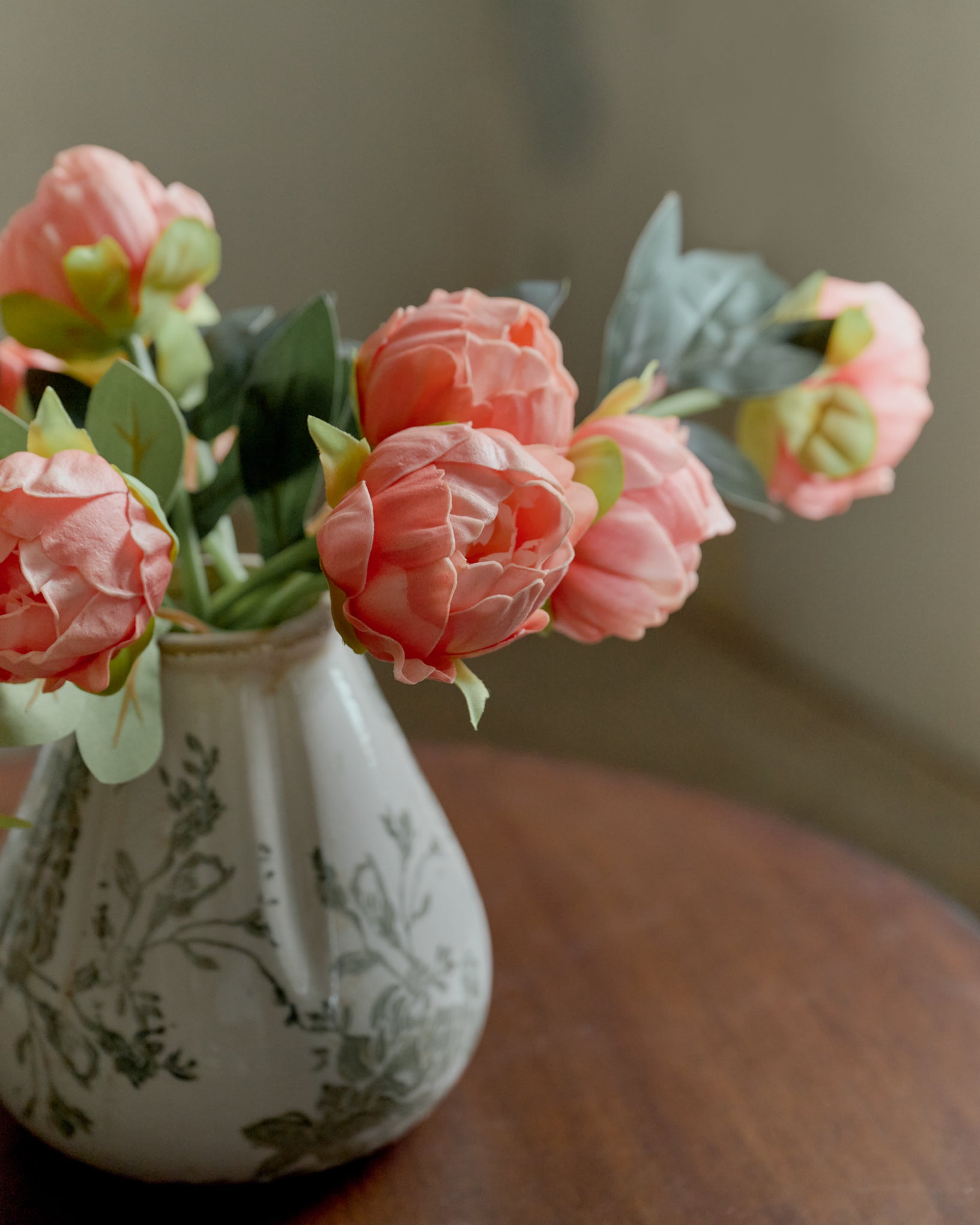 Peony Bundle Dark Peach in vase