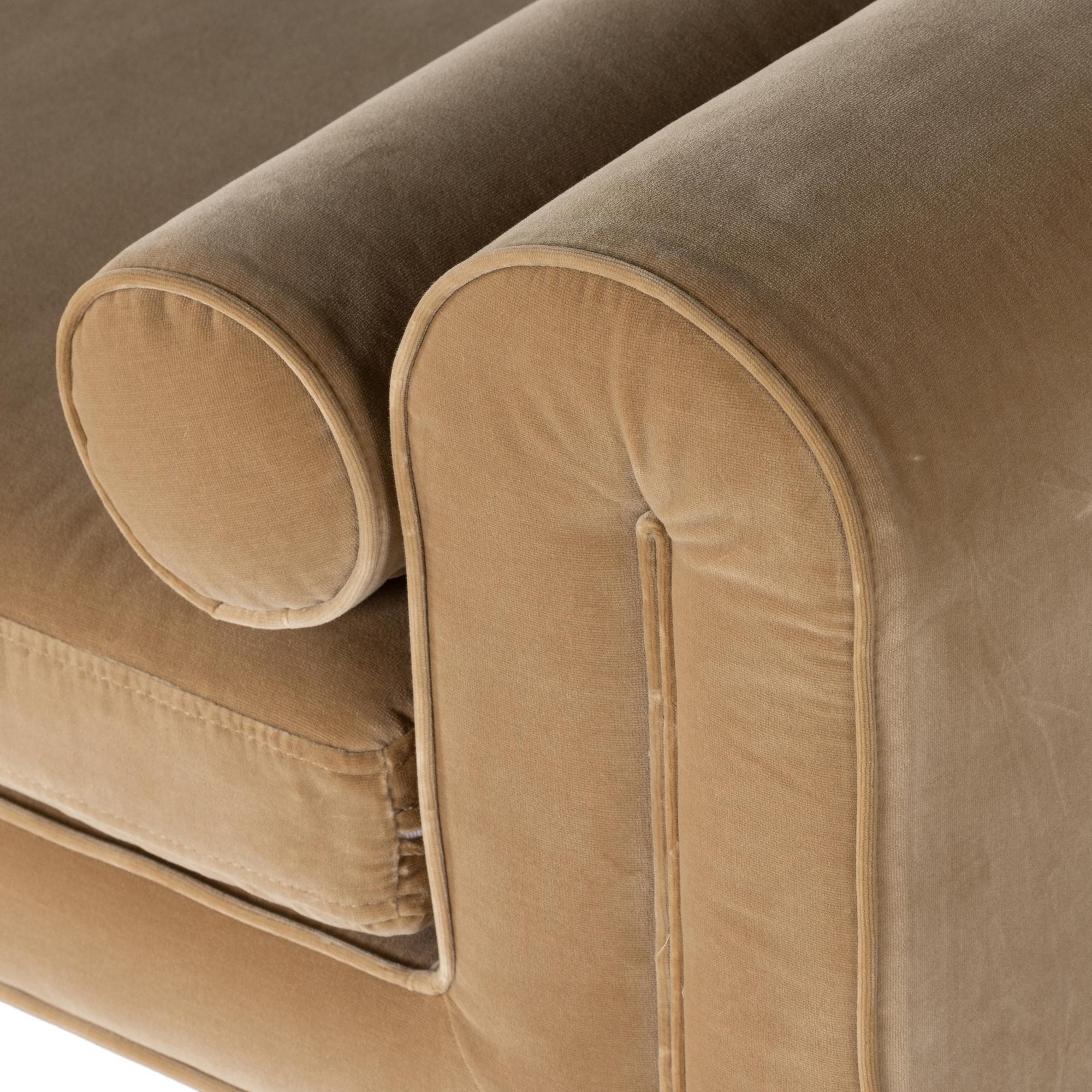 Mayberry Accent Bench close up