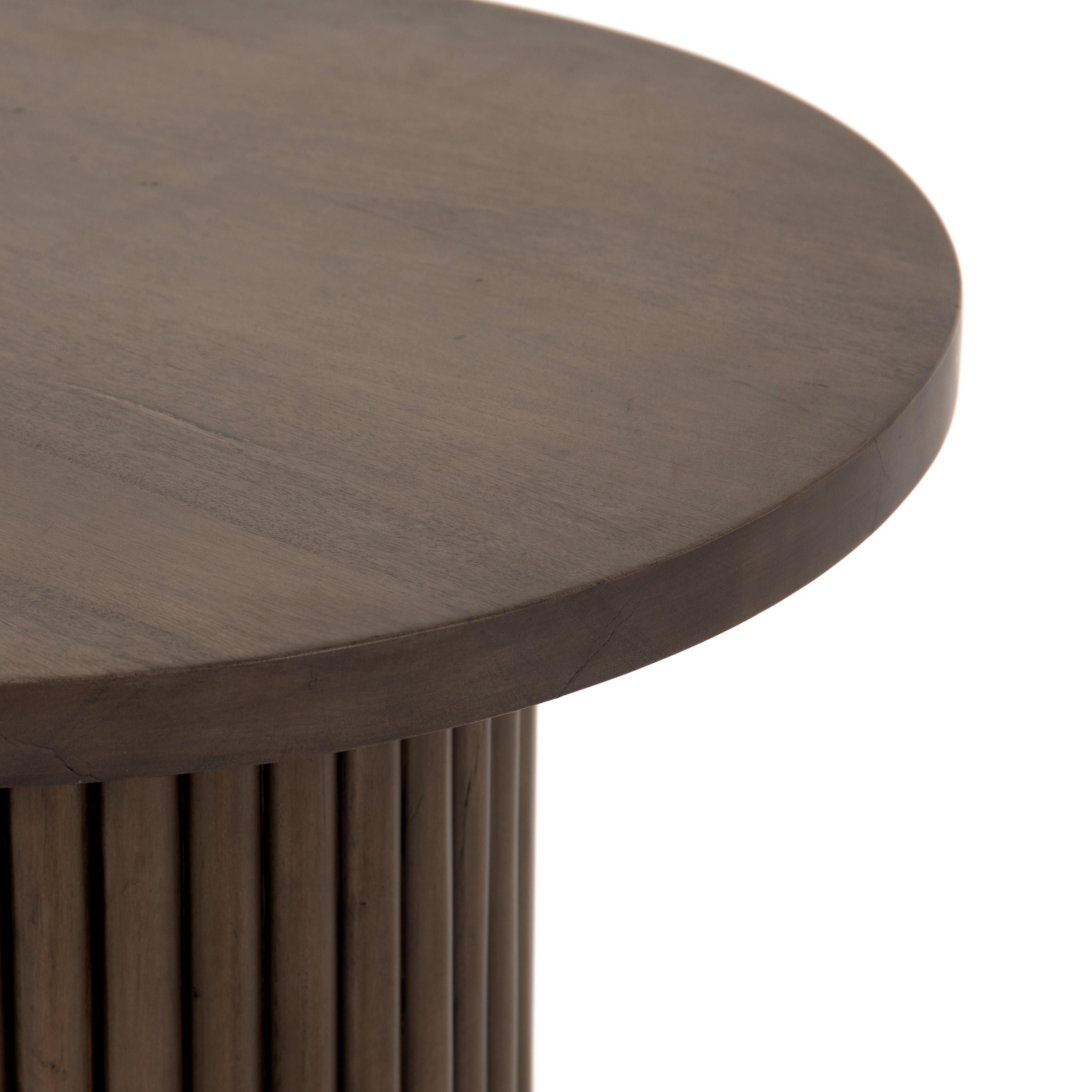 Paulo End Table close up of tabletop