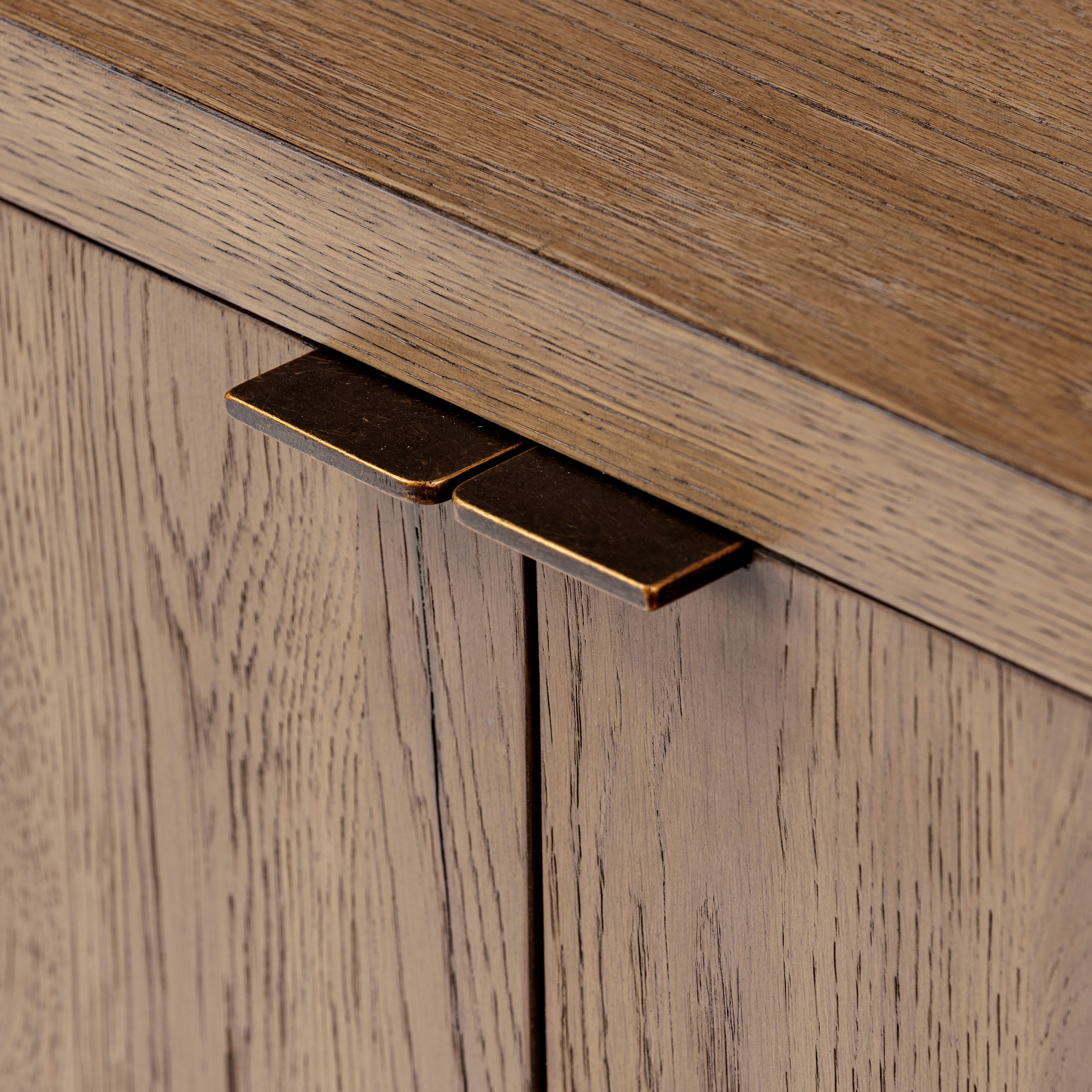 Robin Sideboard hardware up close