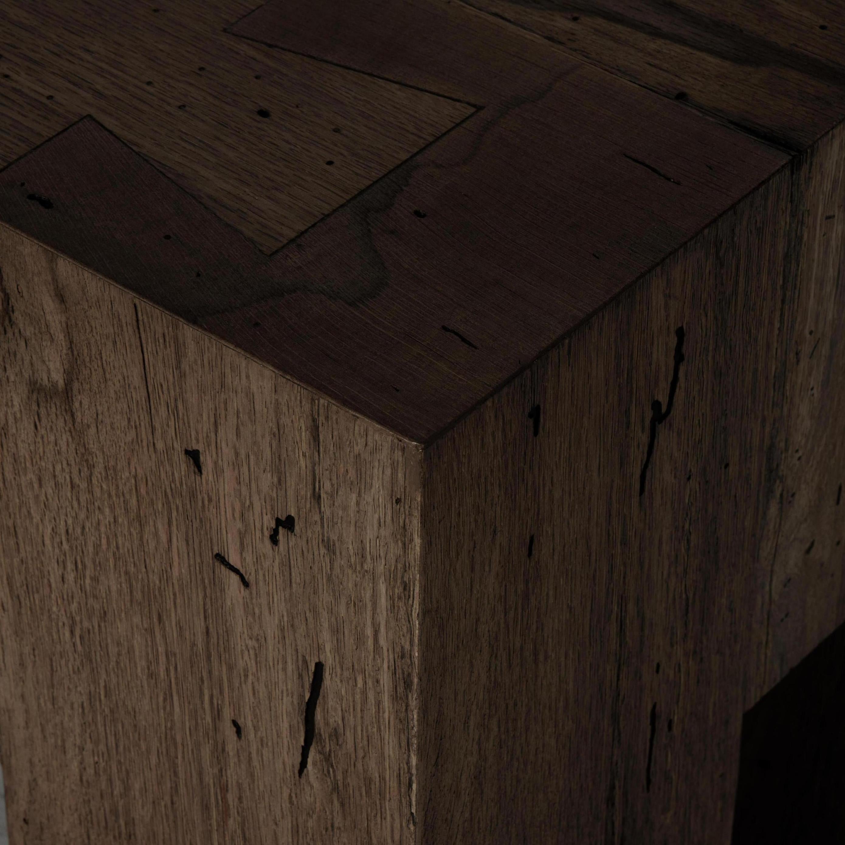 Powell Large Accent Bench in ebony oak close up of corner of bench