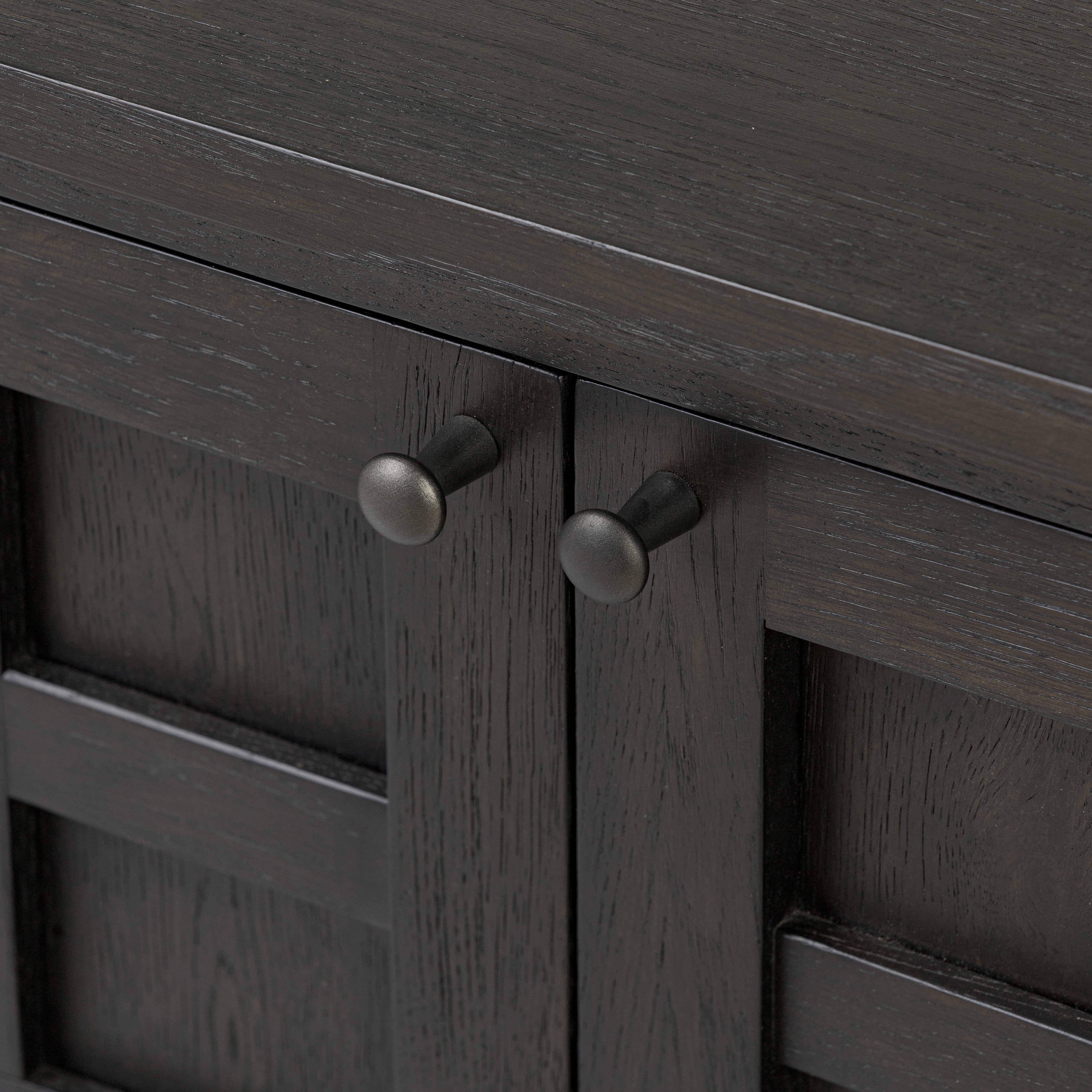 Cara Media Console hardware up close