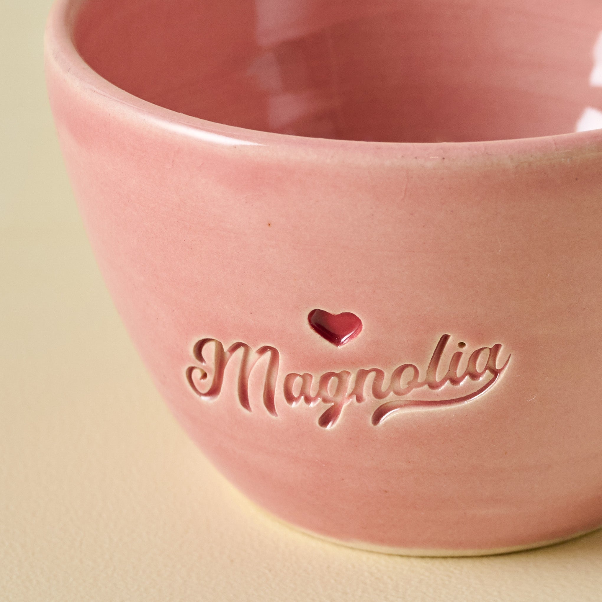 Black Oak Artisan Magnoliass Heart Mug close up view