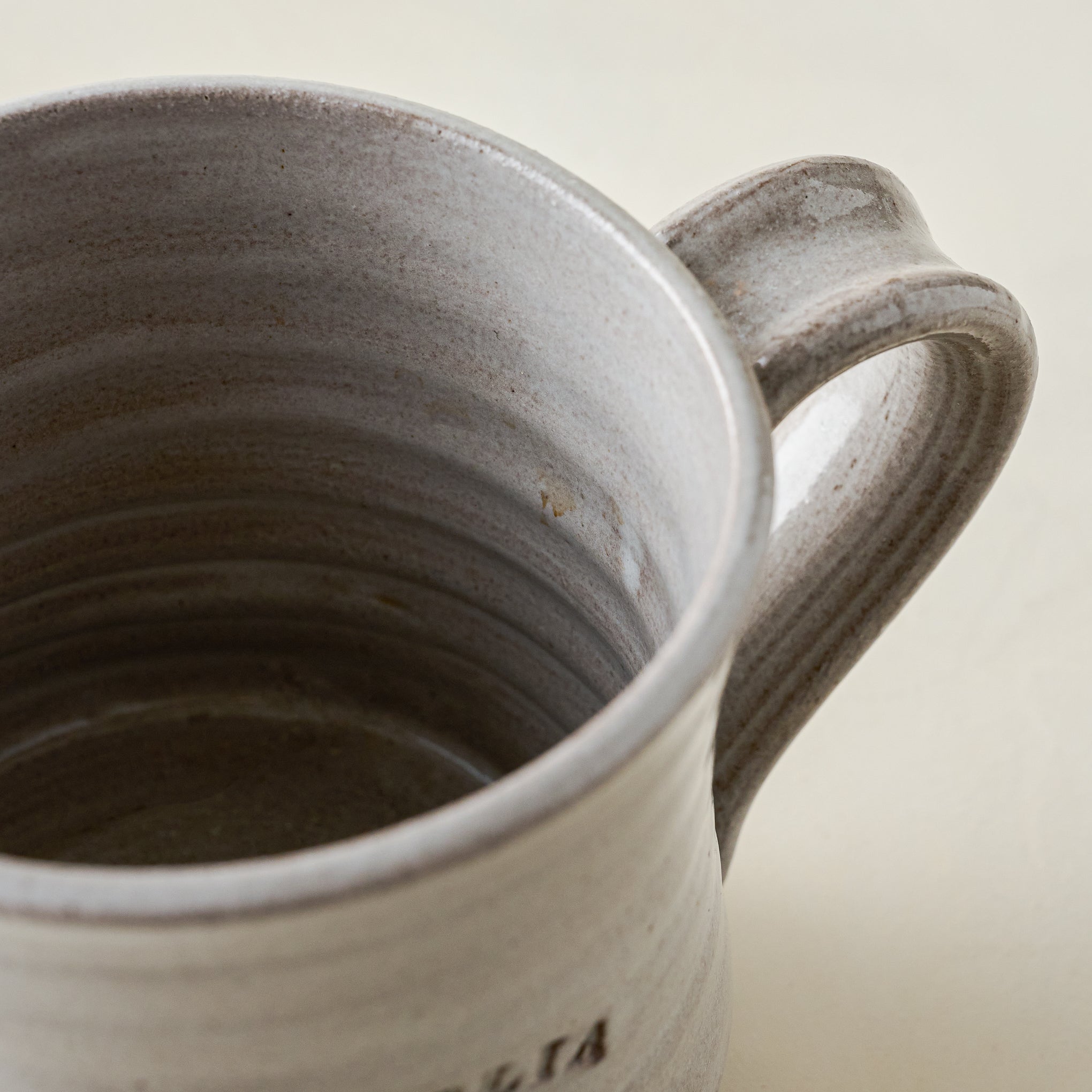 Magnoliass Established Mug close up of mug handle