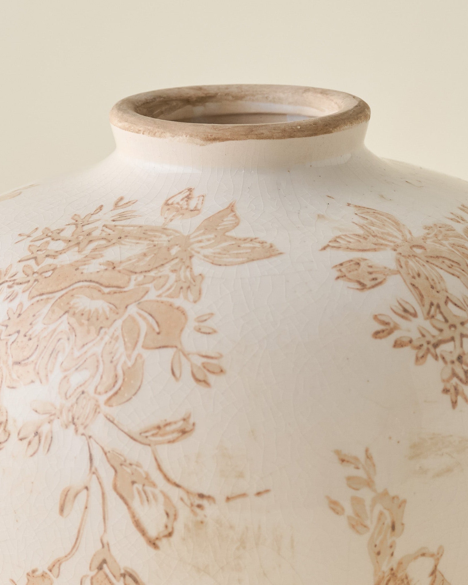 Taupe Distressed Floral Vase close up view of floral design