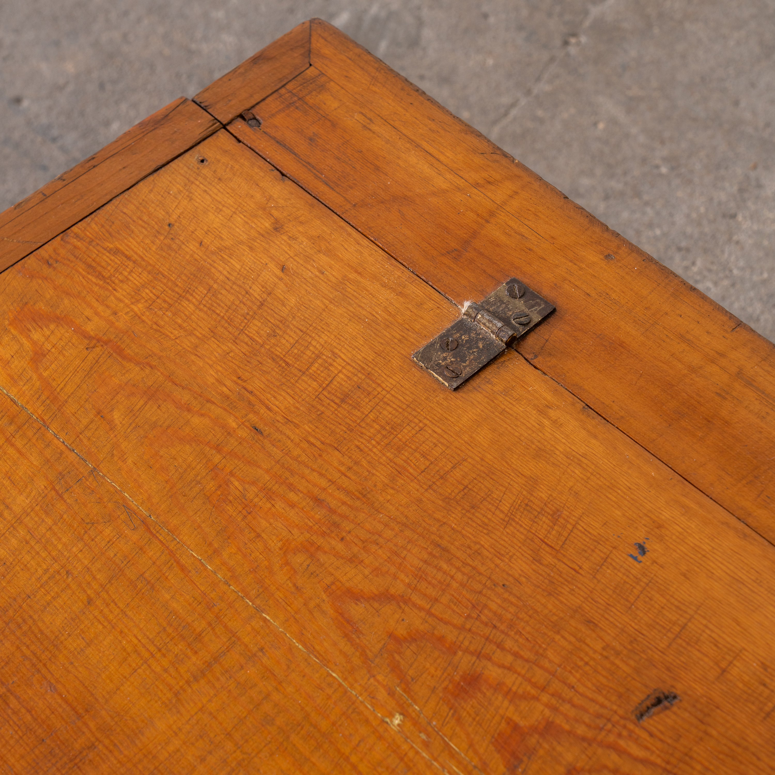 Antique Hamilton Brown Shoe Co. Wooden Trunk hardware up close
