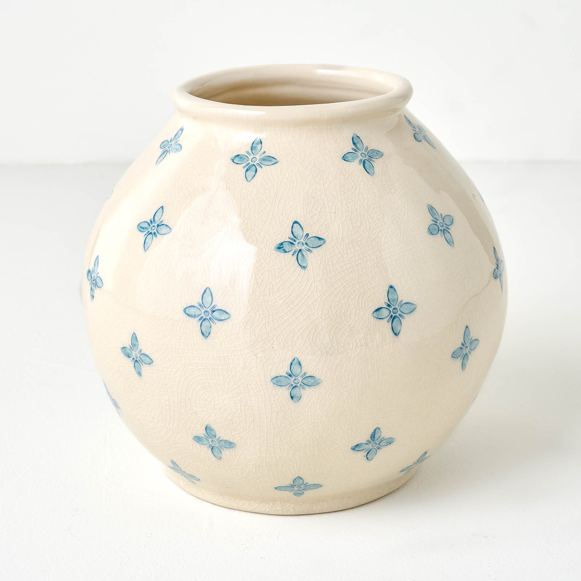 Vintage Inspired Vase + Queen Anne Lace Bush Bundle