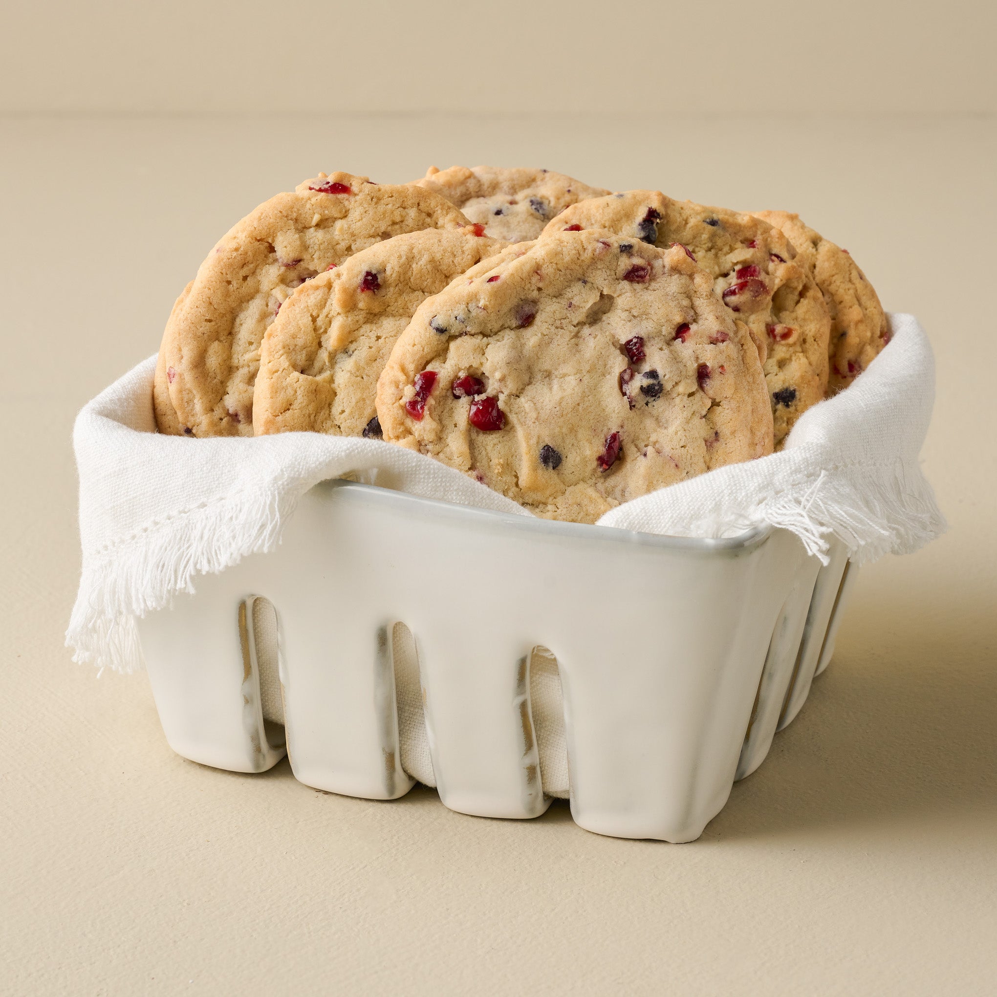 Magnoliass Est. Berry Bowl with cookies and napkin as a gift