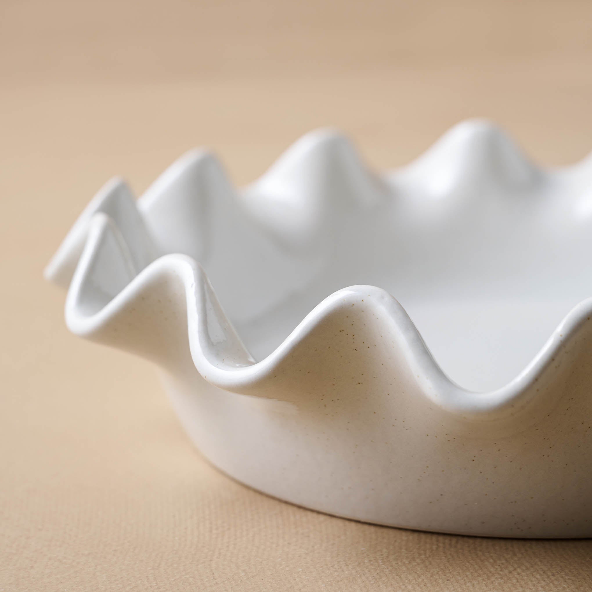 Cream Speckled Pie Dish close up