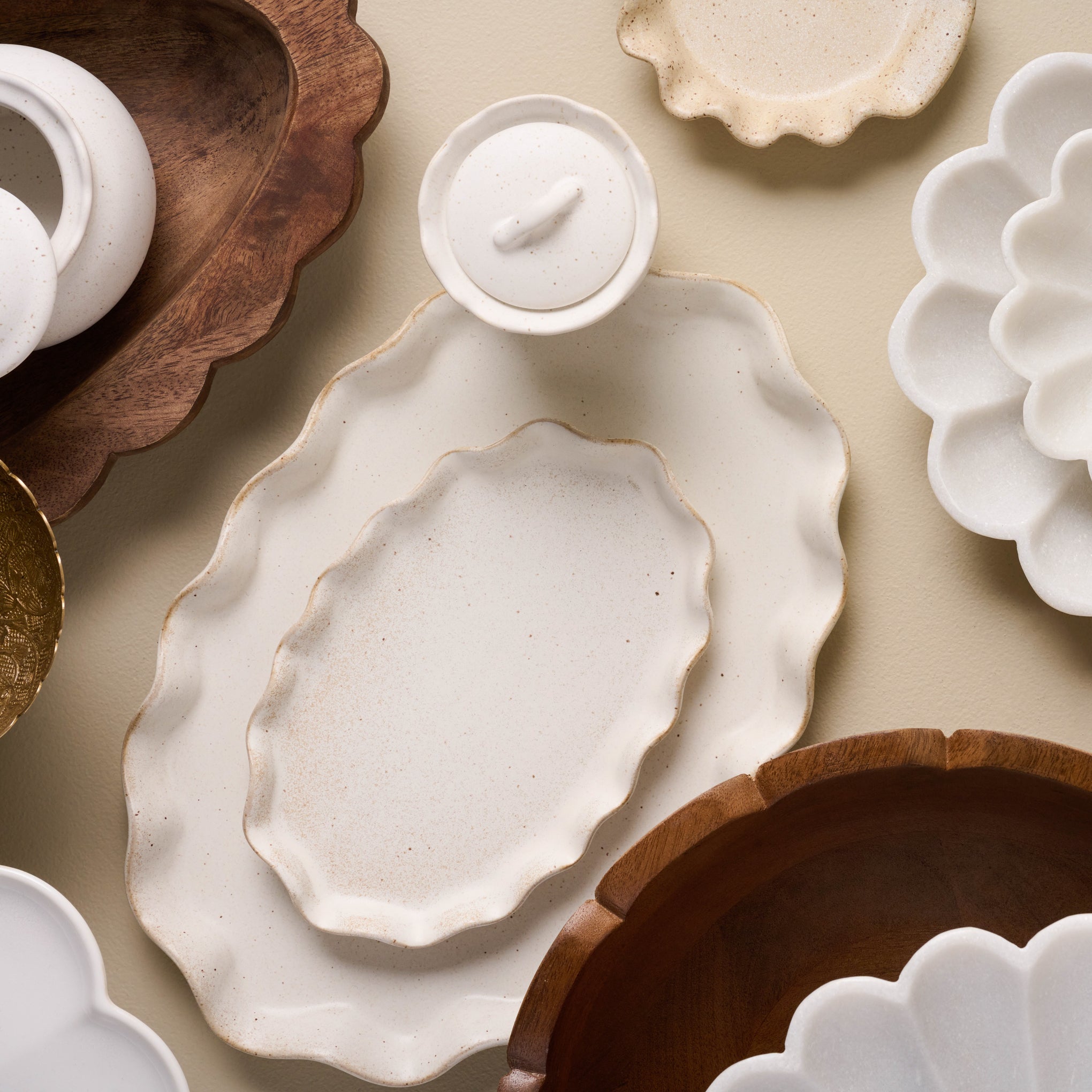 Ceramic Ruffled Tray with other scalloped plates and bowls