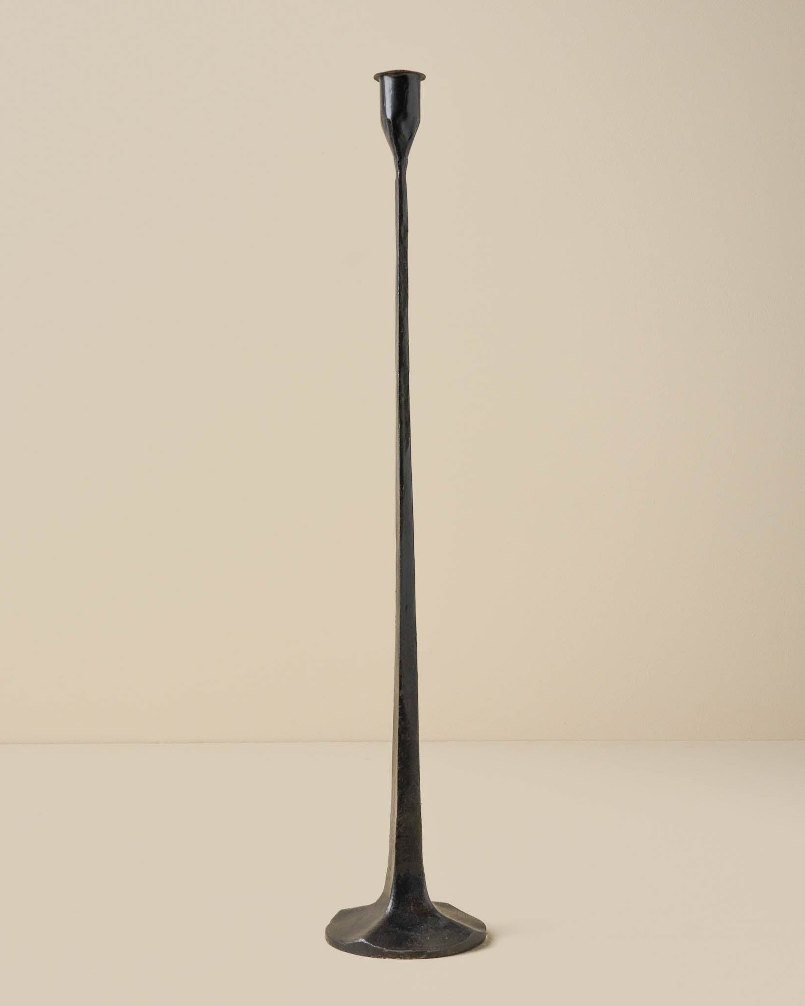 Black gatecrest tall