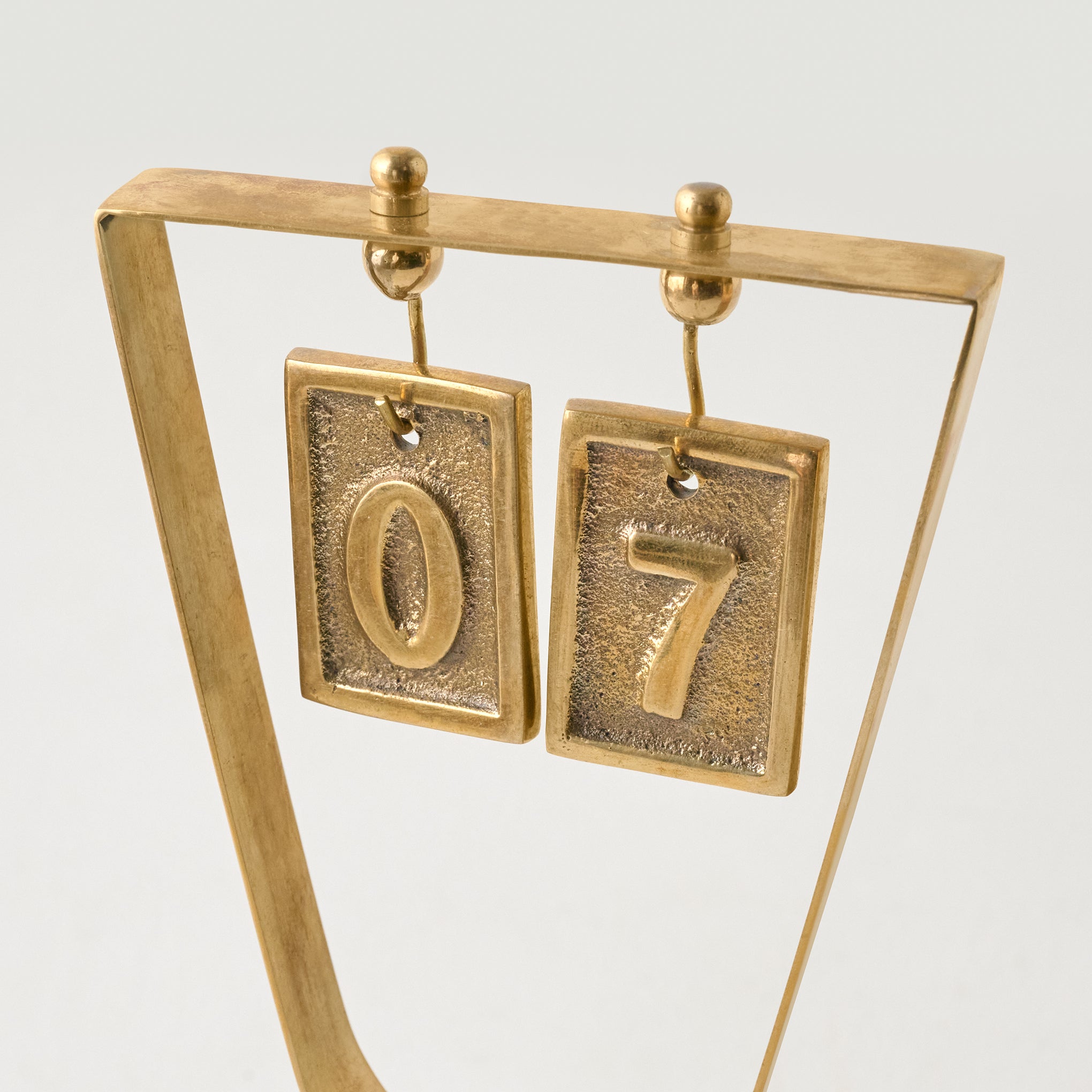 Solid Brass Countdown to Christmas up close
