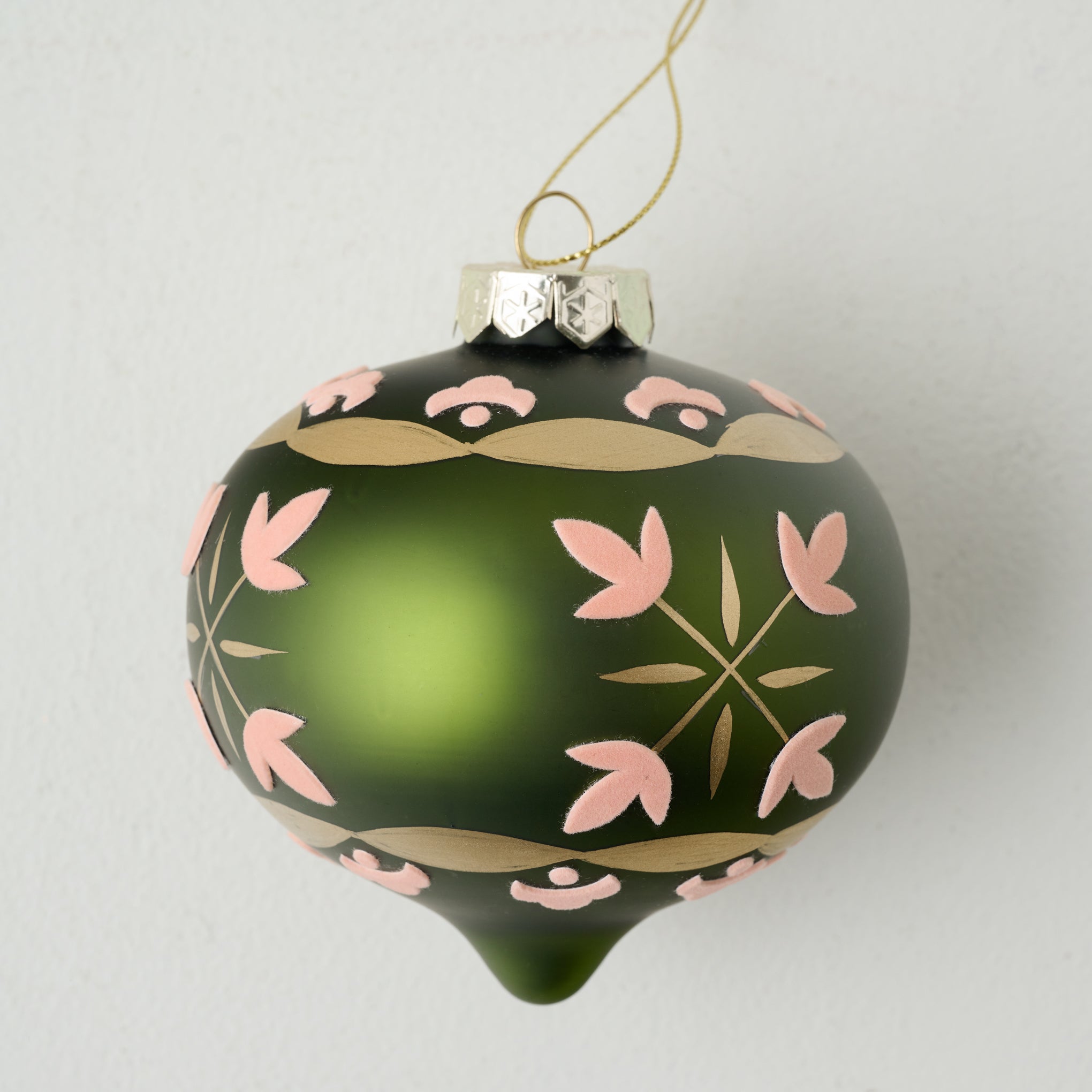 Chive Floral Motif Ornament