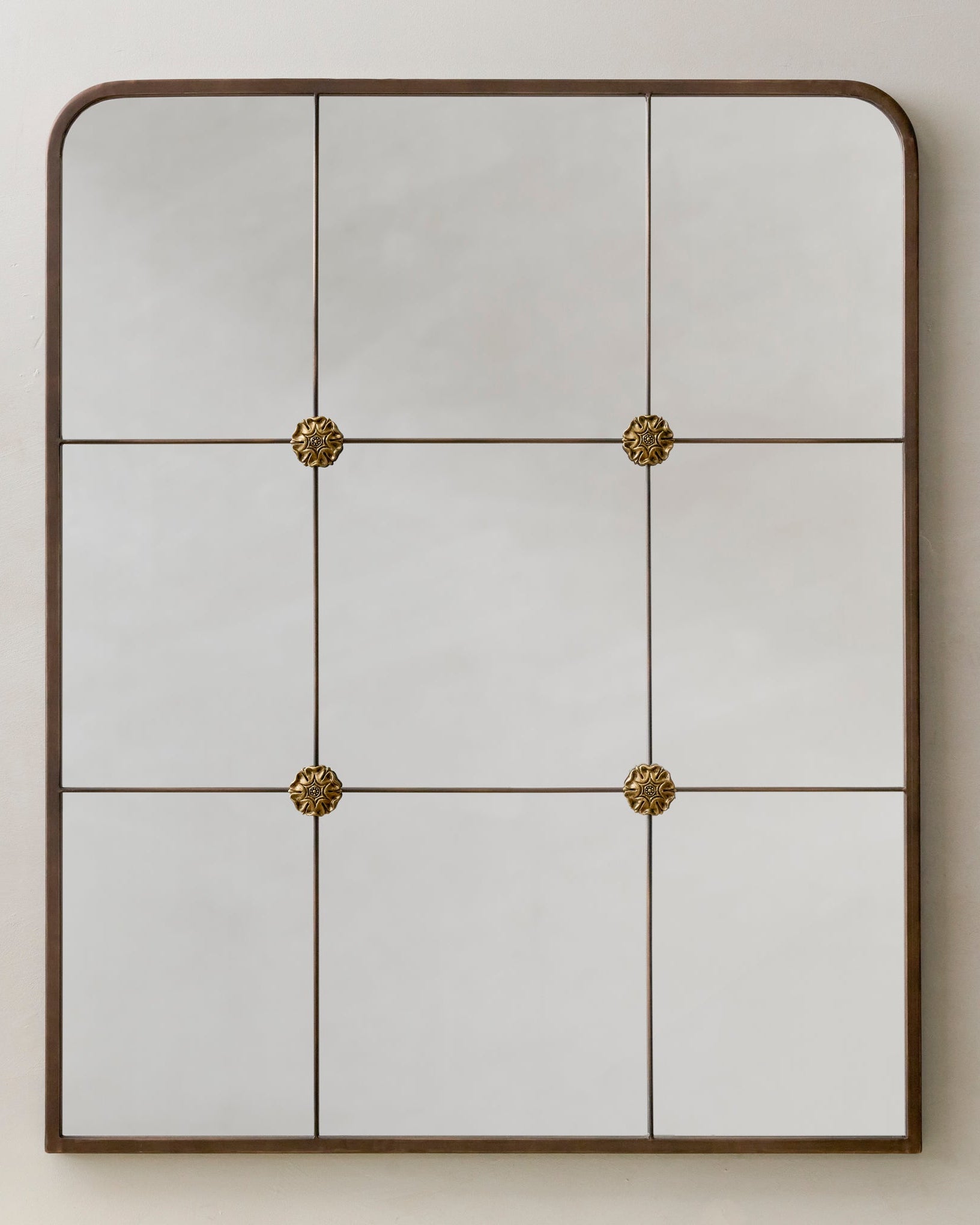 Hotel 1928 Mirror