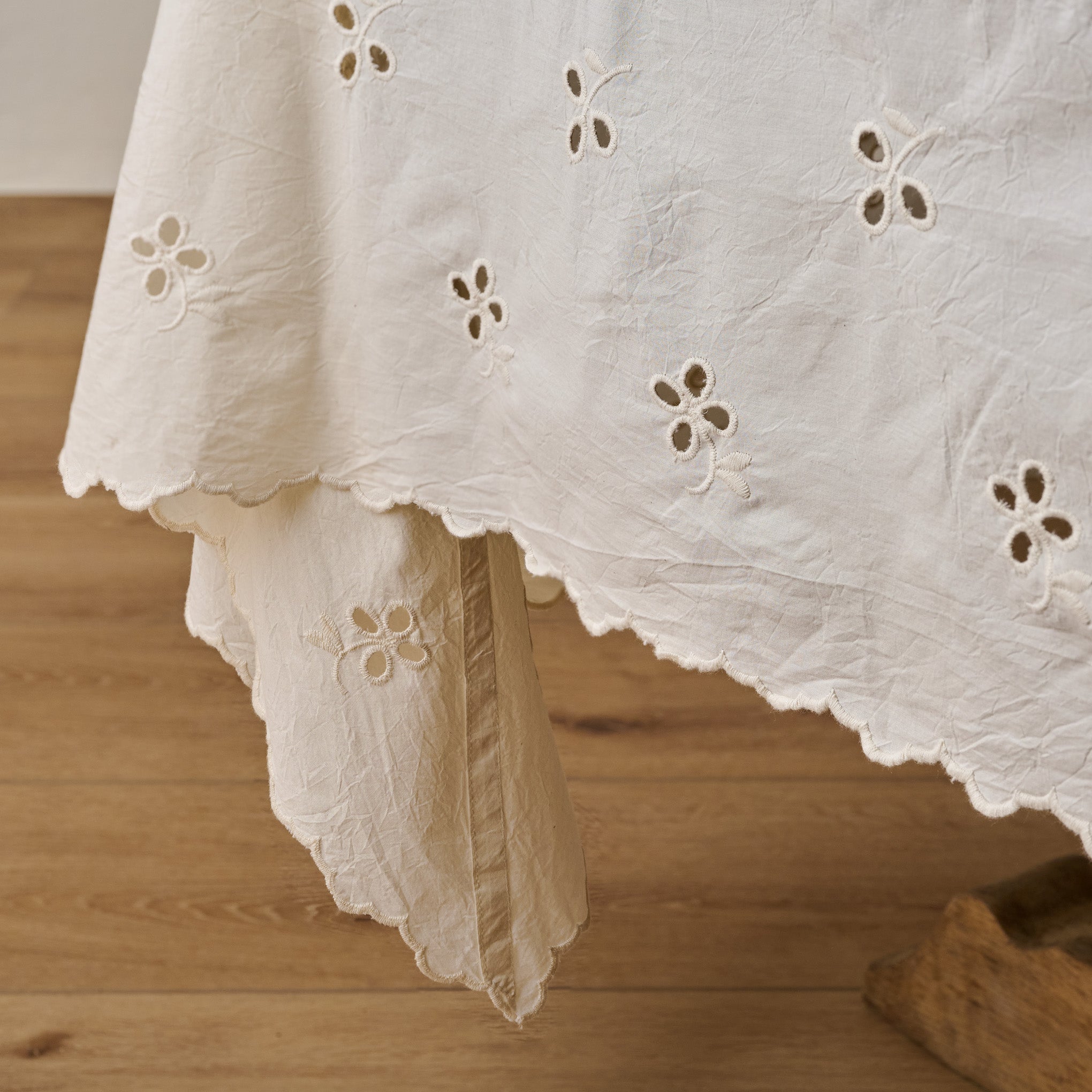 Antique White Eyelet Tablecloth up close
