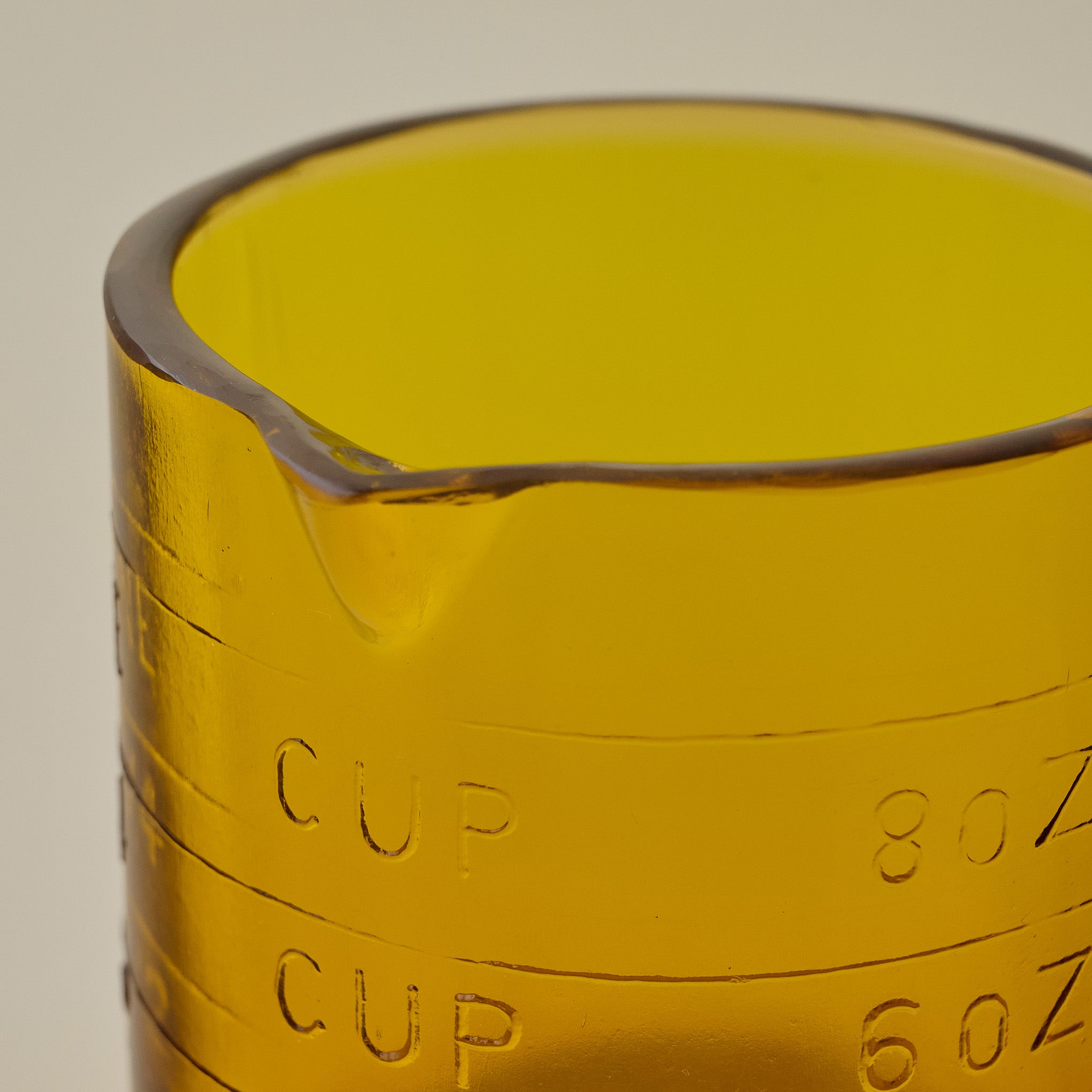 Amber One Cup Glass Measuring Cup up close