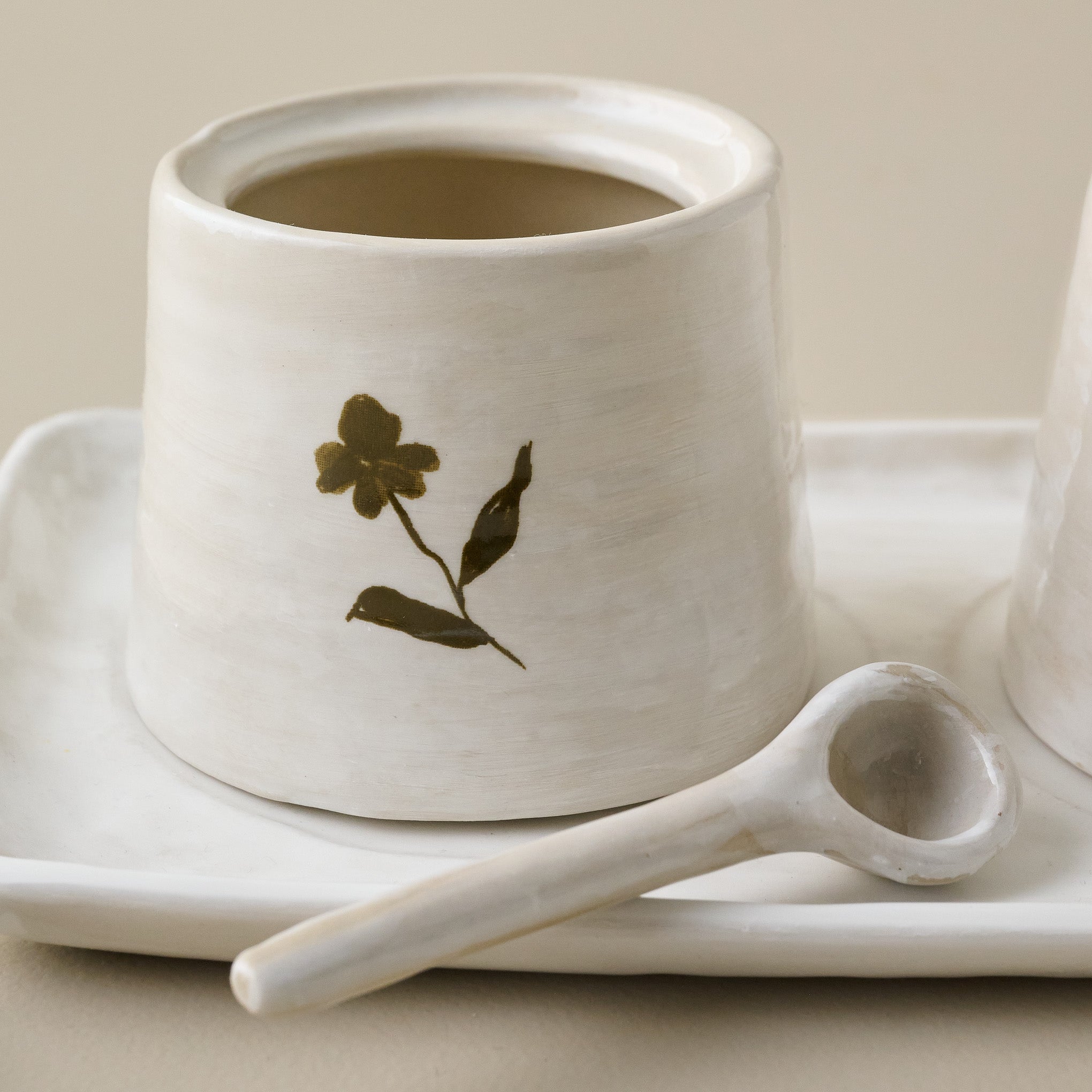 Eliana Floral Ceramic Salt + Pepper Set up close