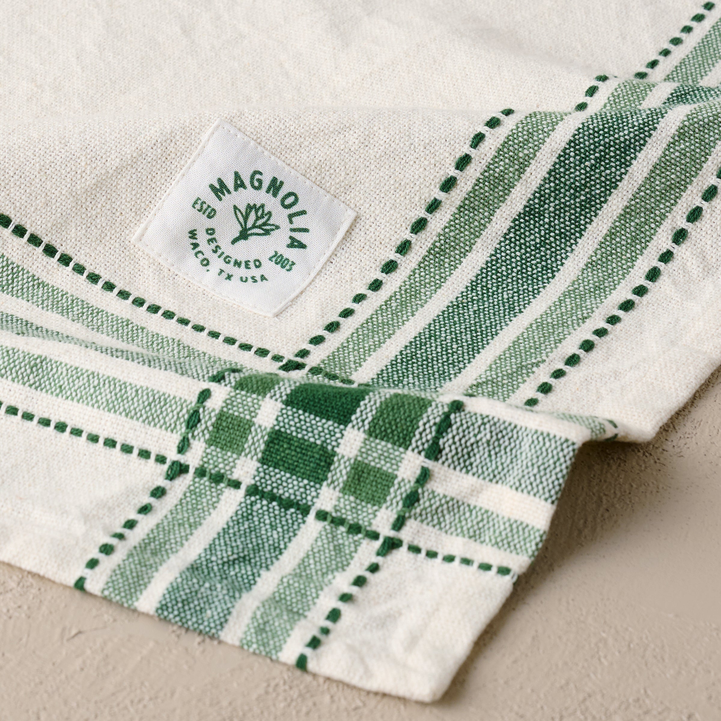Magnoliass Vintage Green Border Tea Towel corner up close