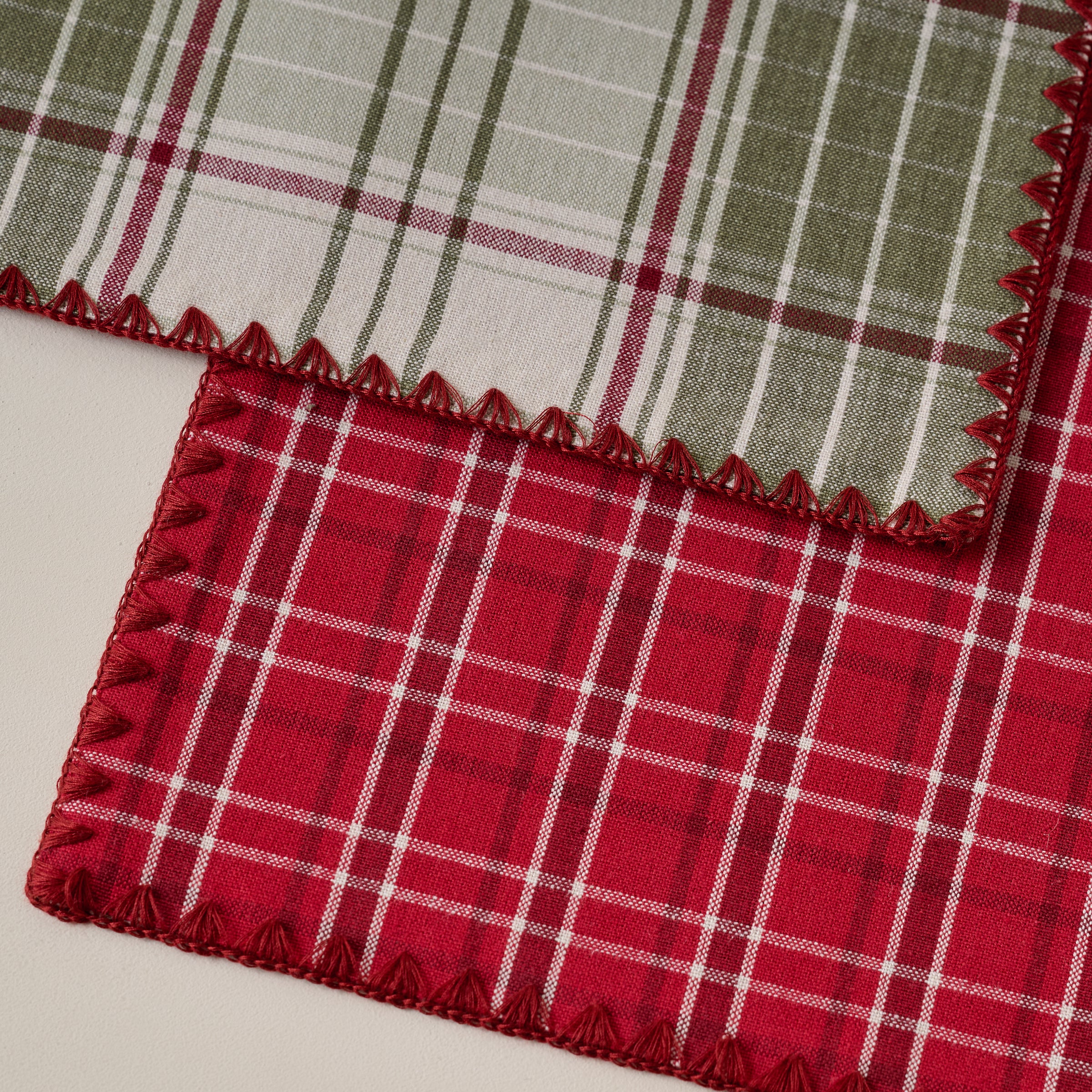 Magnoliass Festive Plaid Reversible Placemat showing both sides