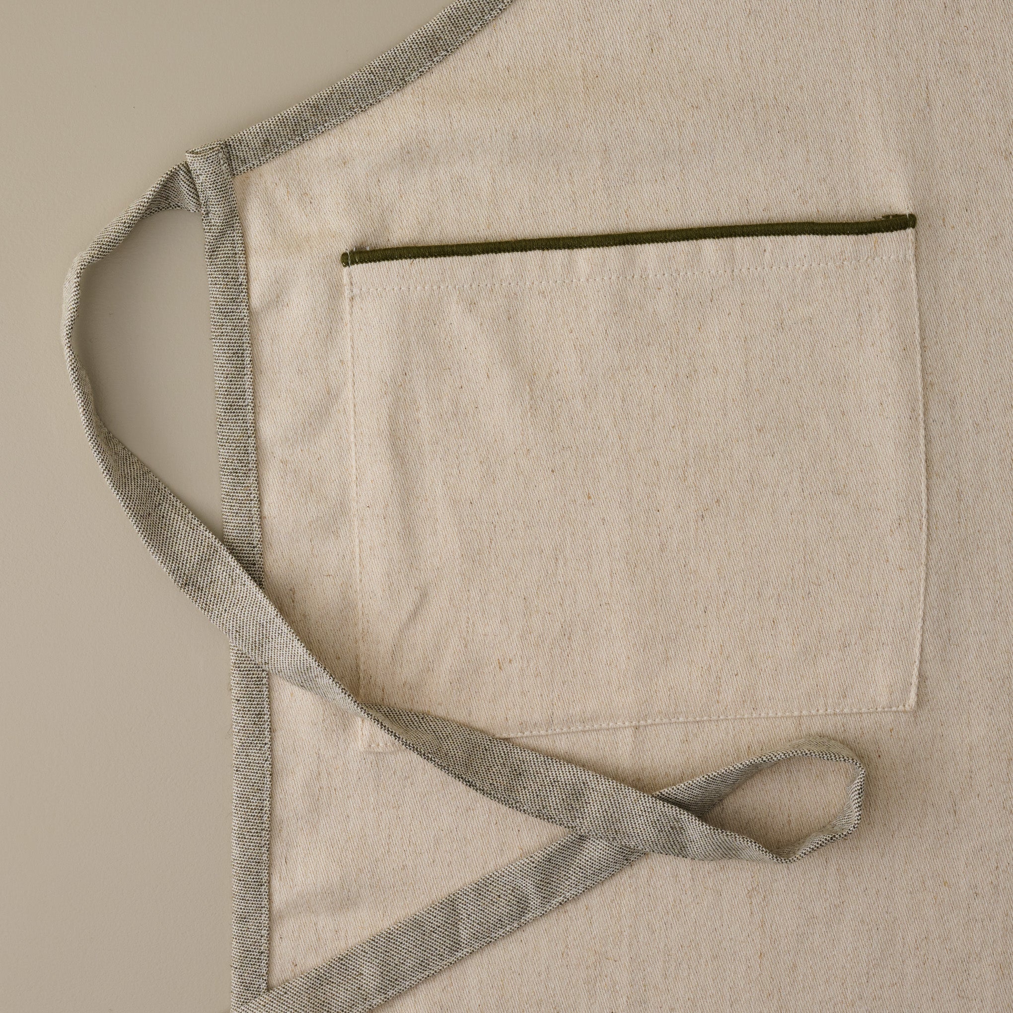 Magnoliass Est. Jacquard Apron close up