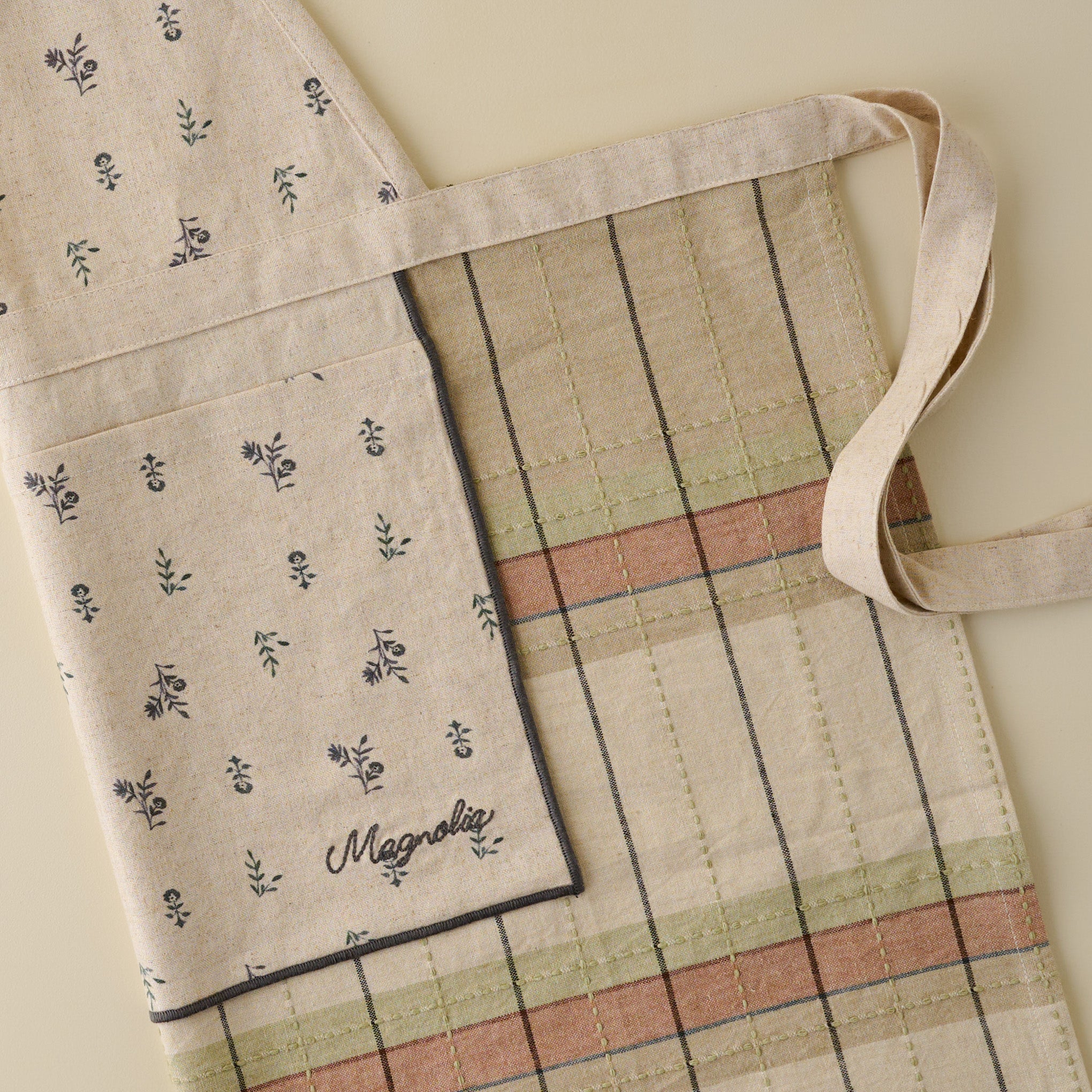 Magnoliass Dawn Plaid Apron close up view