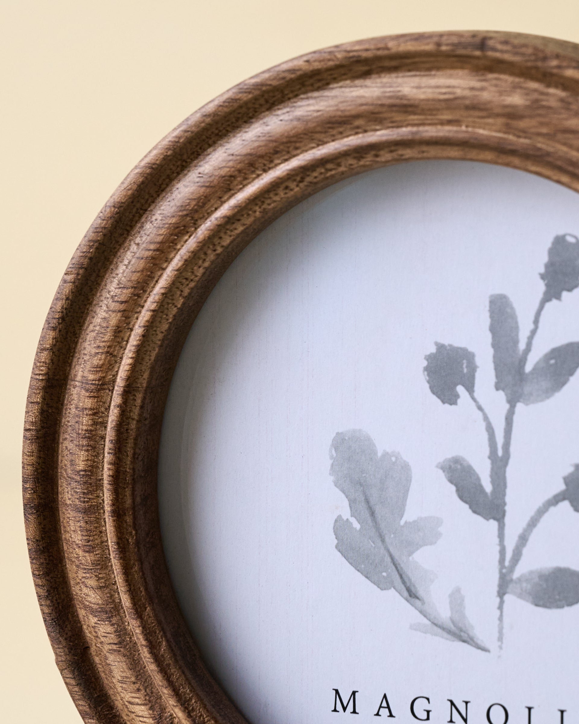 Lincoln Wood Frame close up view (circle)