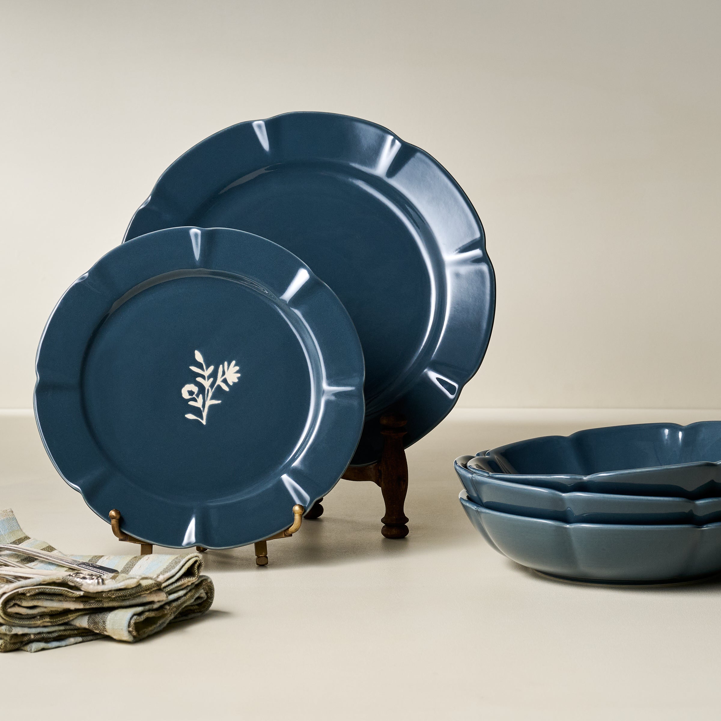 Navy Luna Plate (salad and dinner) with Luna Pasta Bowls