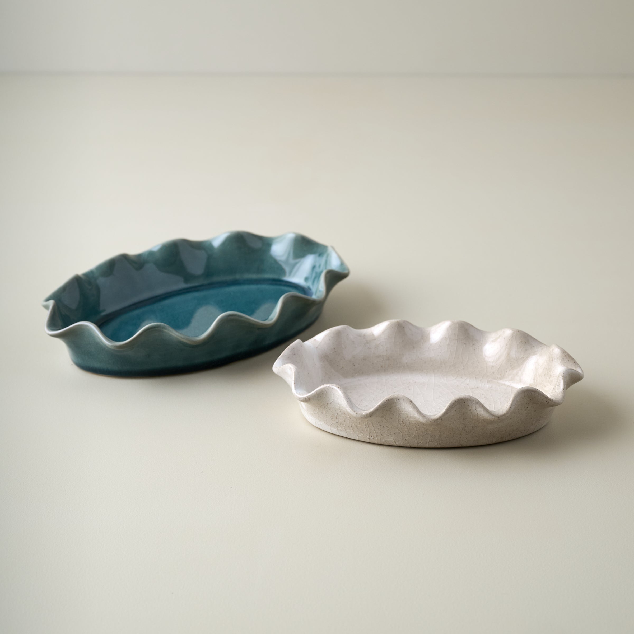 Frankie Ruffled Ceramic Tray (large and small)