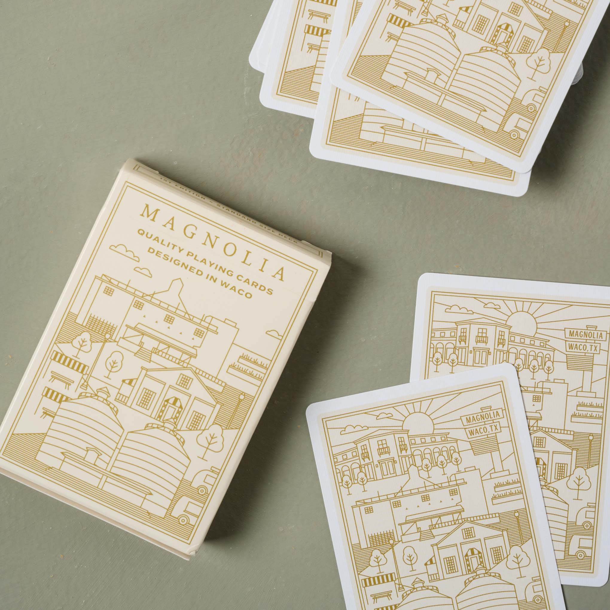 Magnoliass Ivory Playing Cards with cards out of box