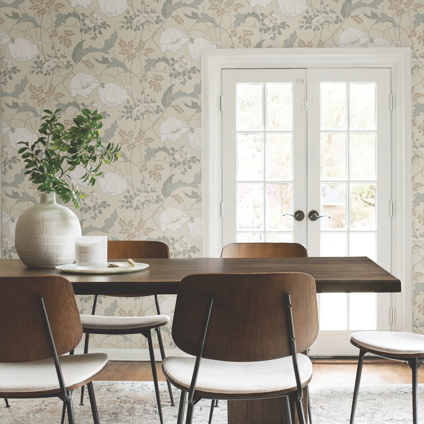 Gwendolyn Wallpaper in Ivory and Grey shown in room 