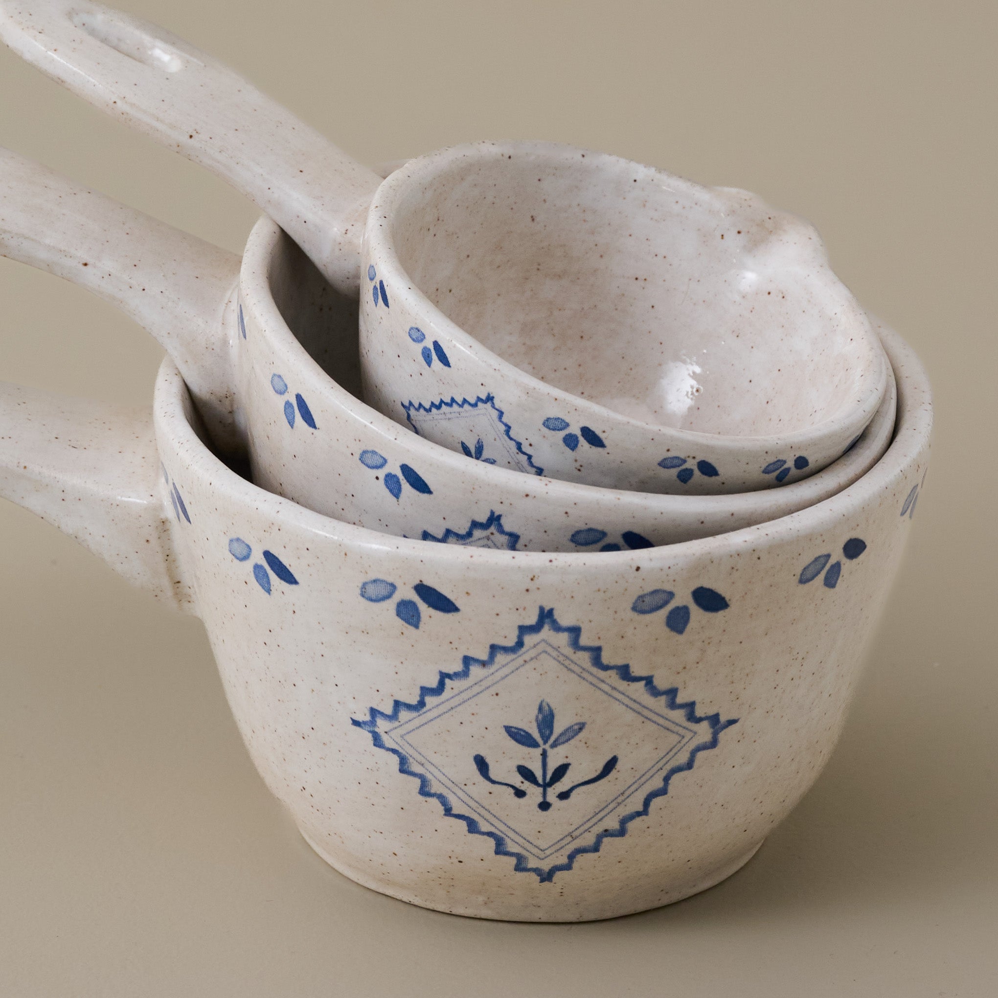 Juliet Ceramic Measuring Cups close up