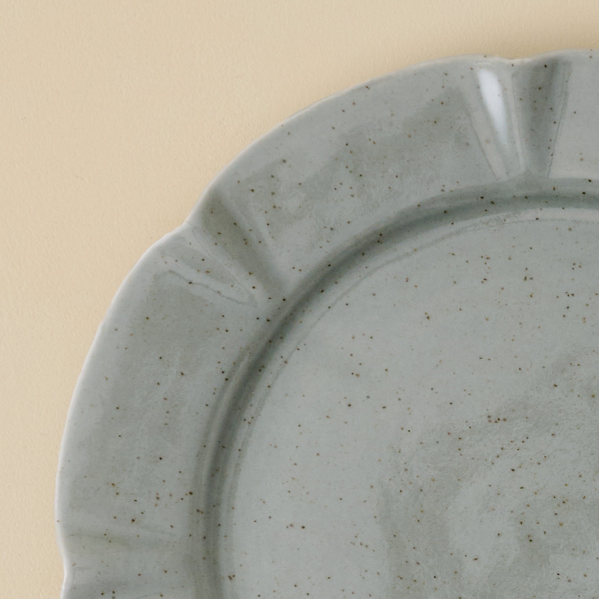 Green Speckle Heirloom Scallop Plate close up