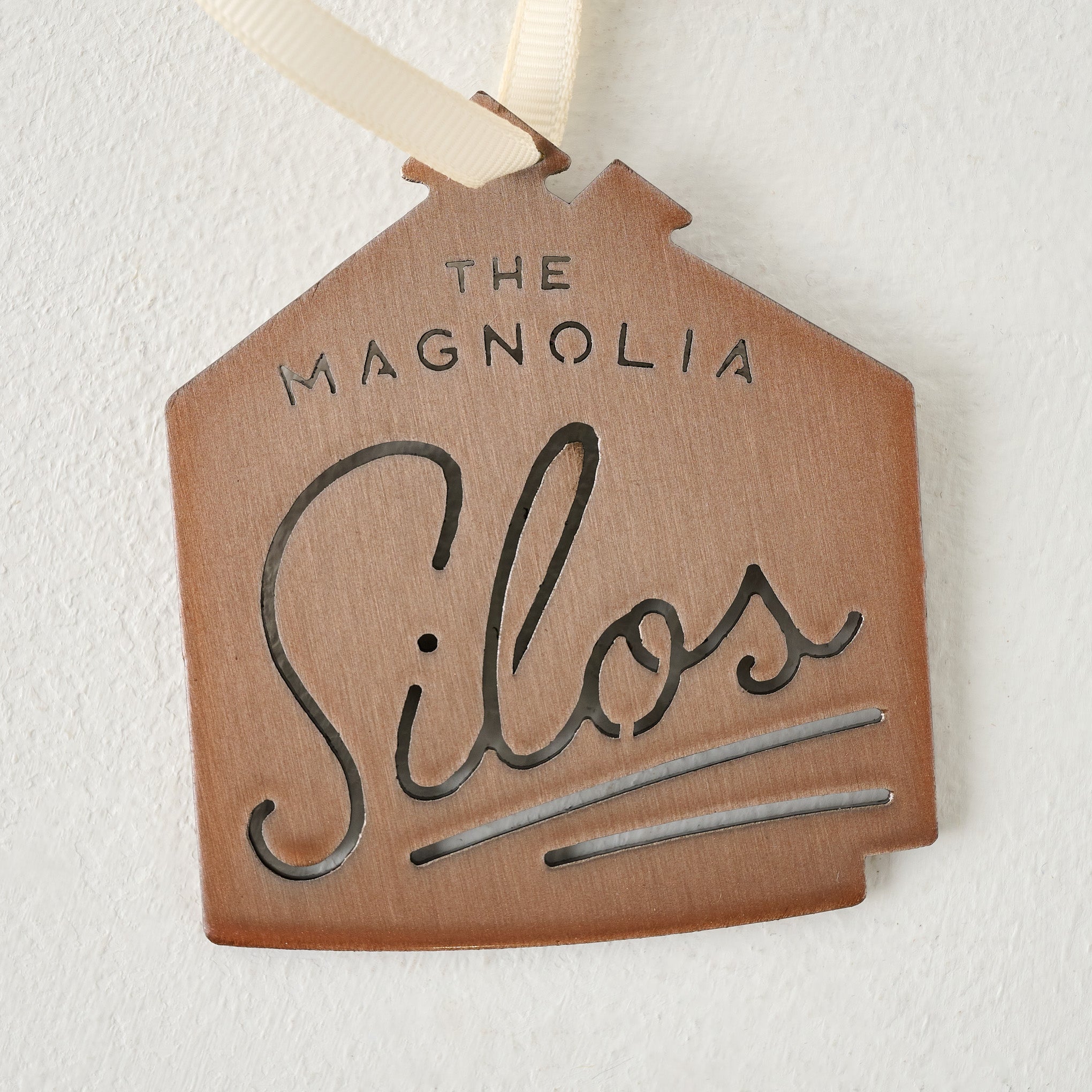 Magnoliass Silos Penny Dust Ornament up close