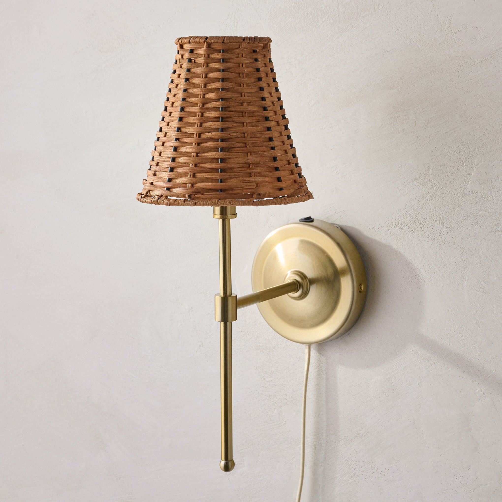 Rattan Plug-In Wall Sconce