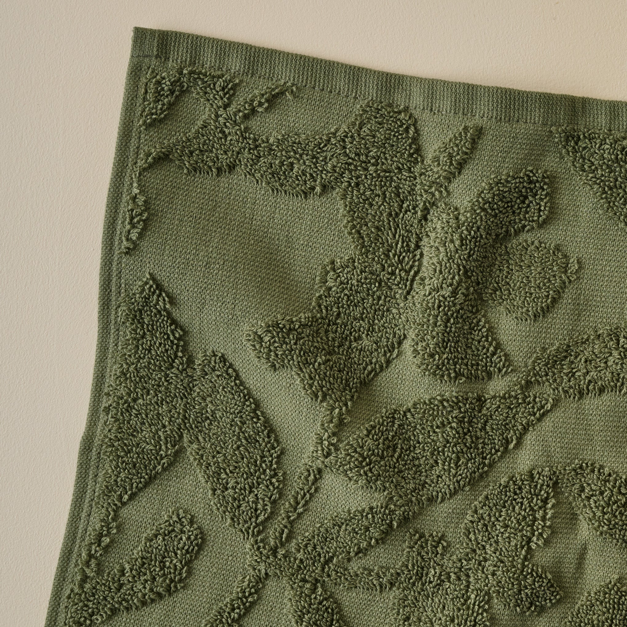 Winter Moss Floral Jacquard Towel corner