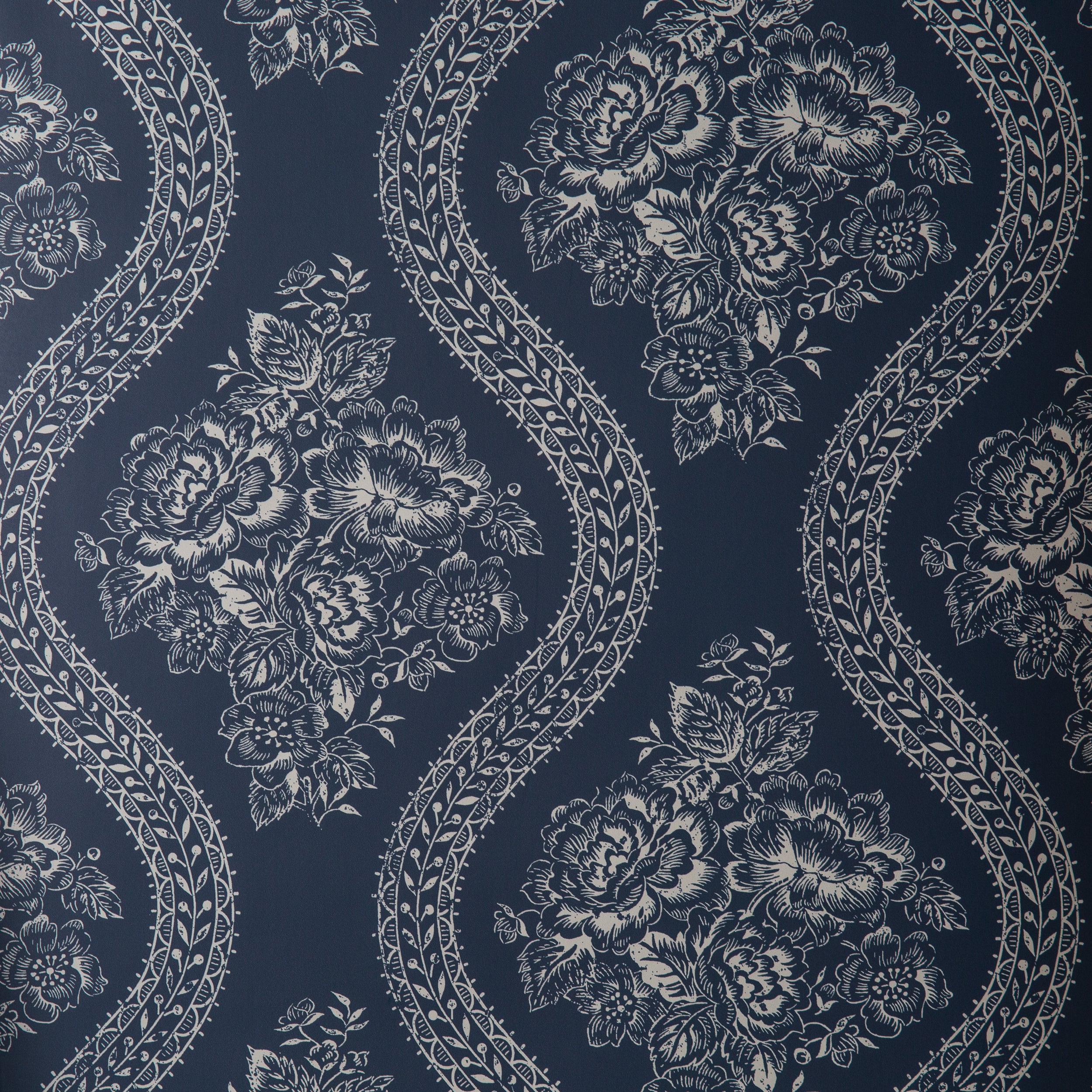 Coverlet Floral Wallpaper