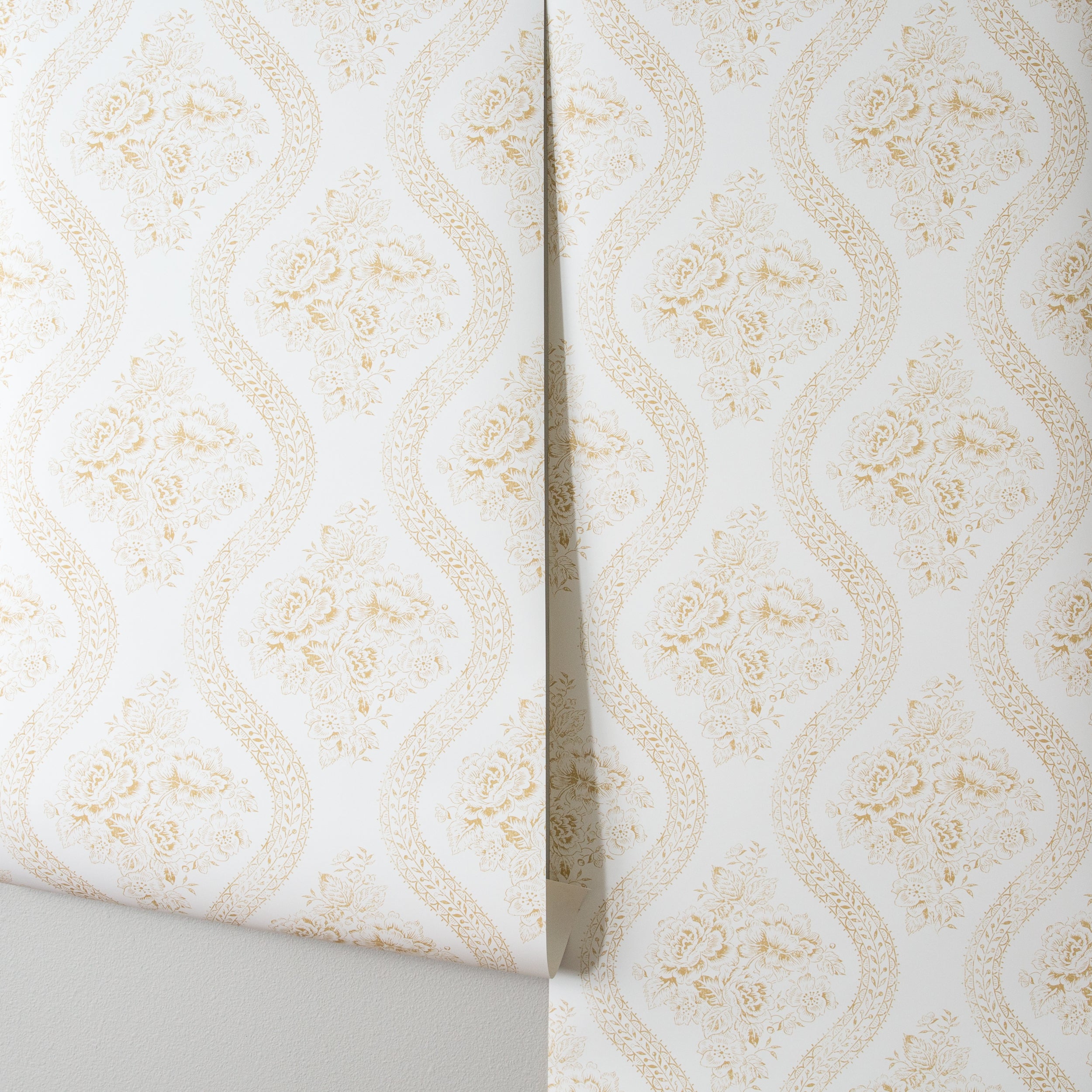 Coverlet Floral Wallpaper