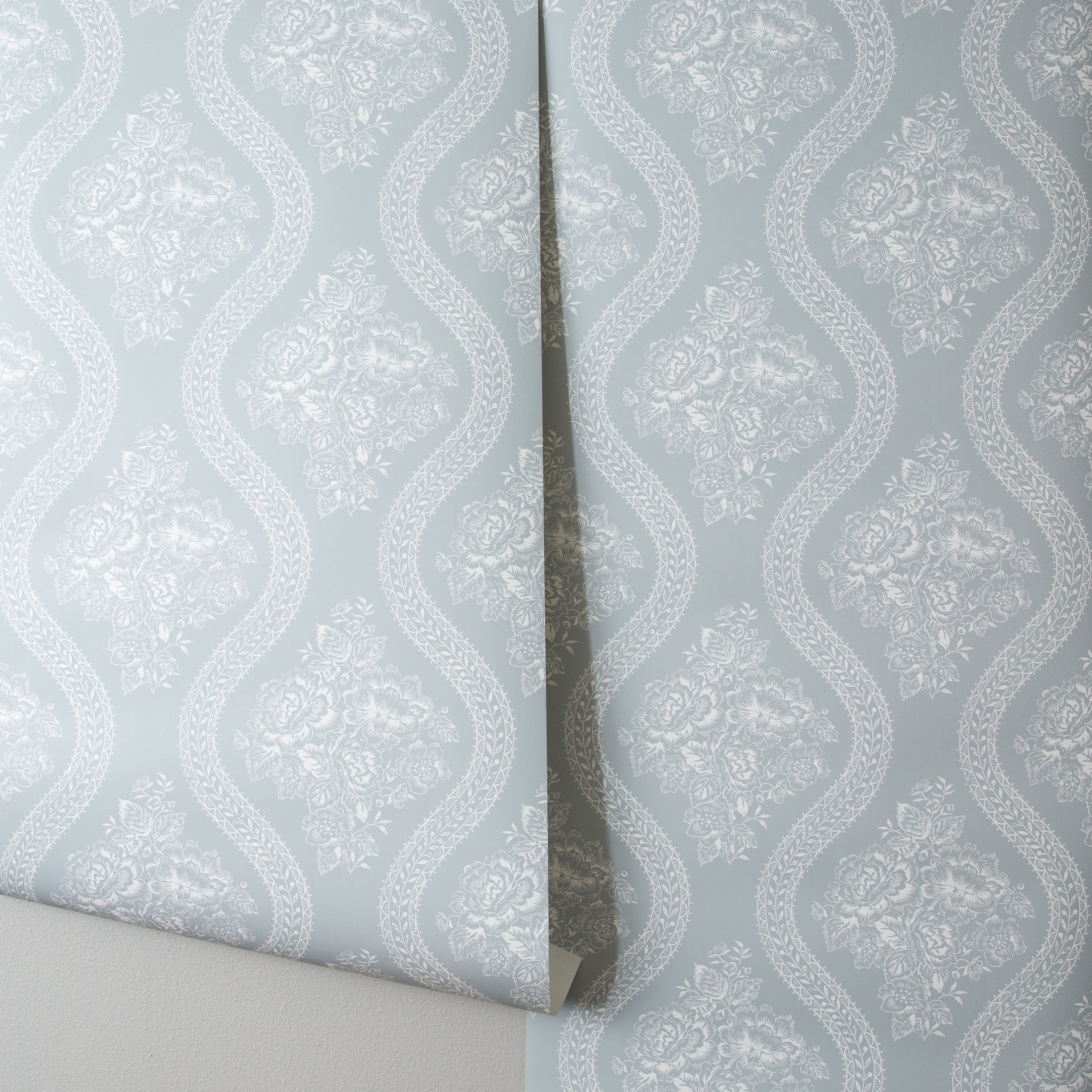 Coverlet Floral Wallpaper