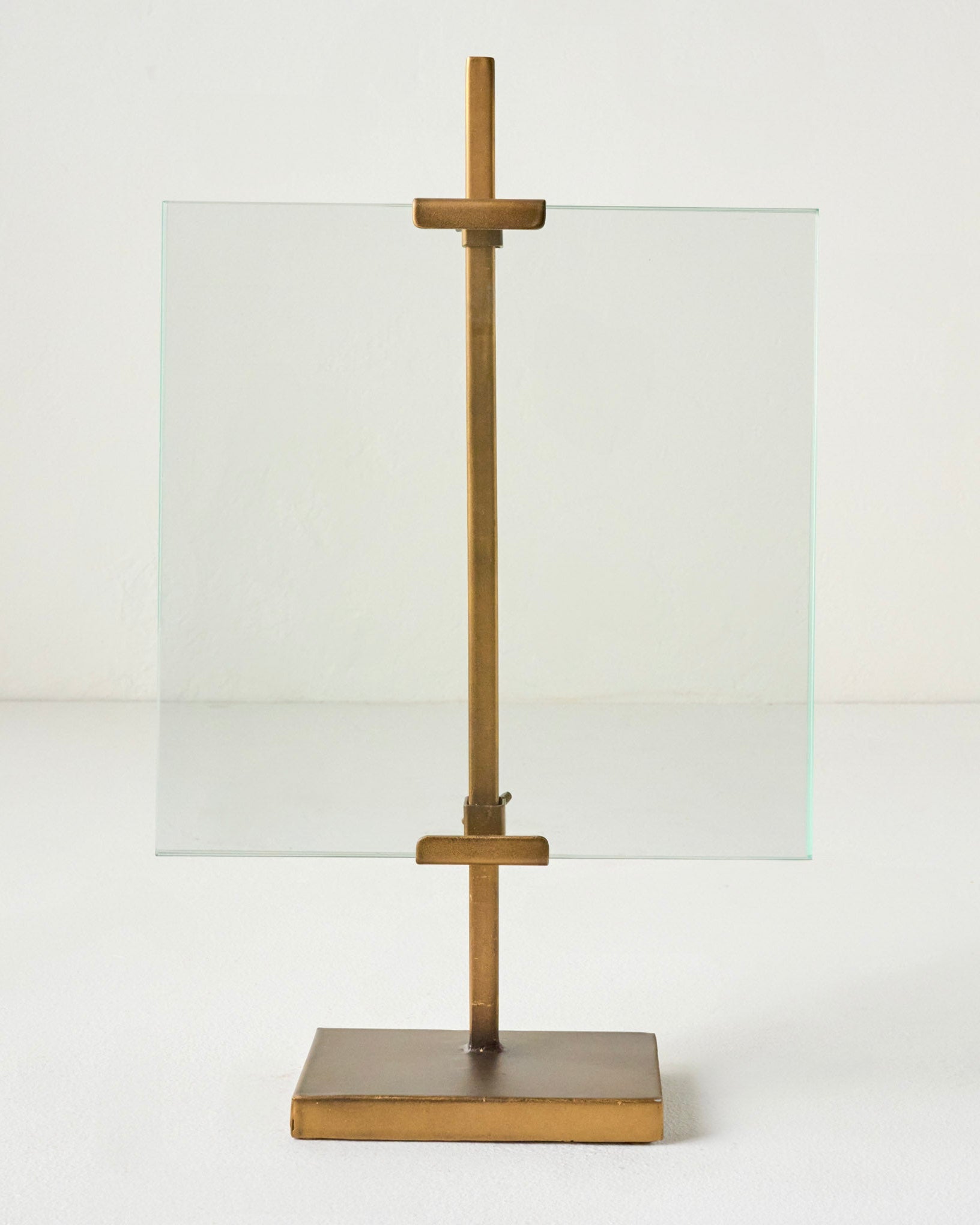 Shaina Adjustable Display Frame/Easel in Brass