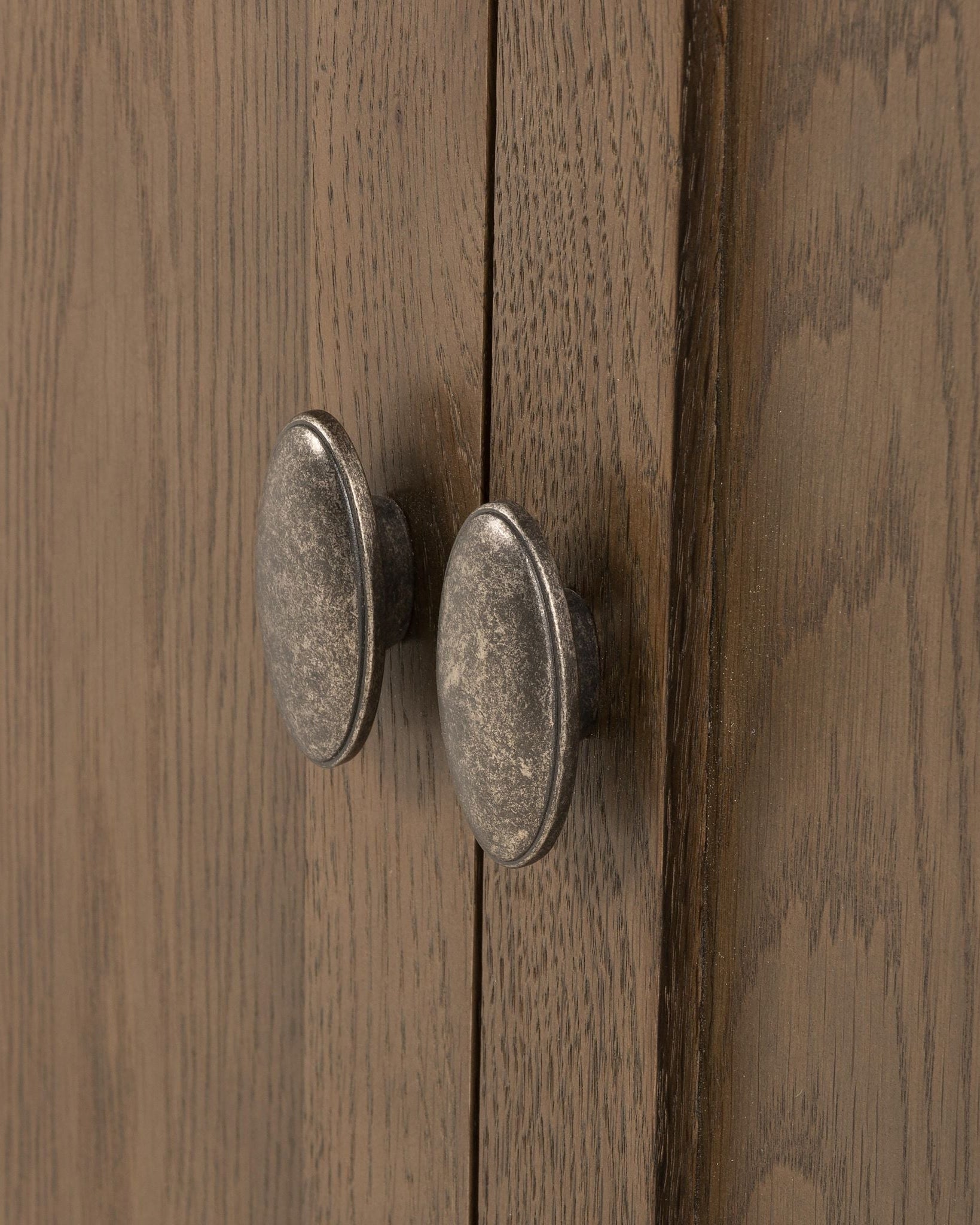 Gabrielle Sideboard close up of knobs
