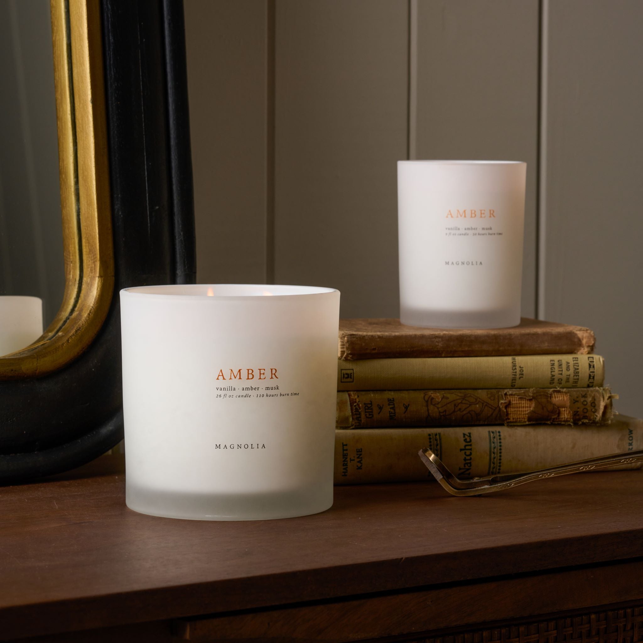 Magnoliass Amber Candle