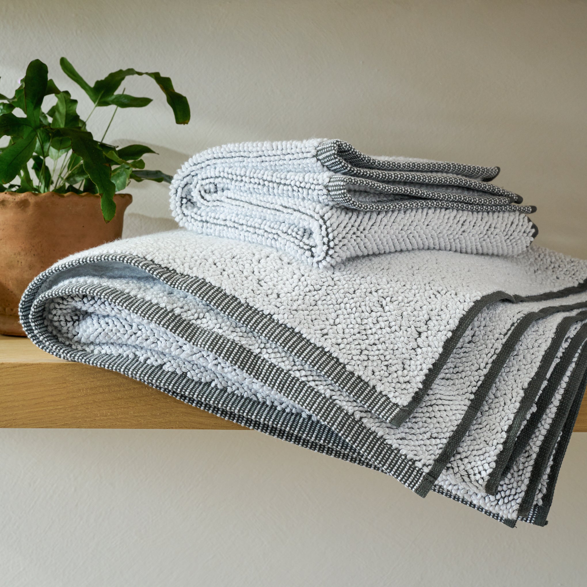 Charcoal Assisi Textured Towel