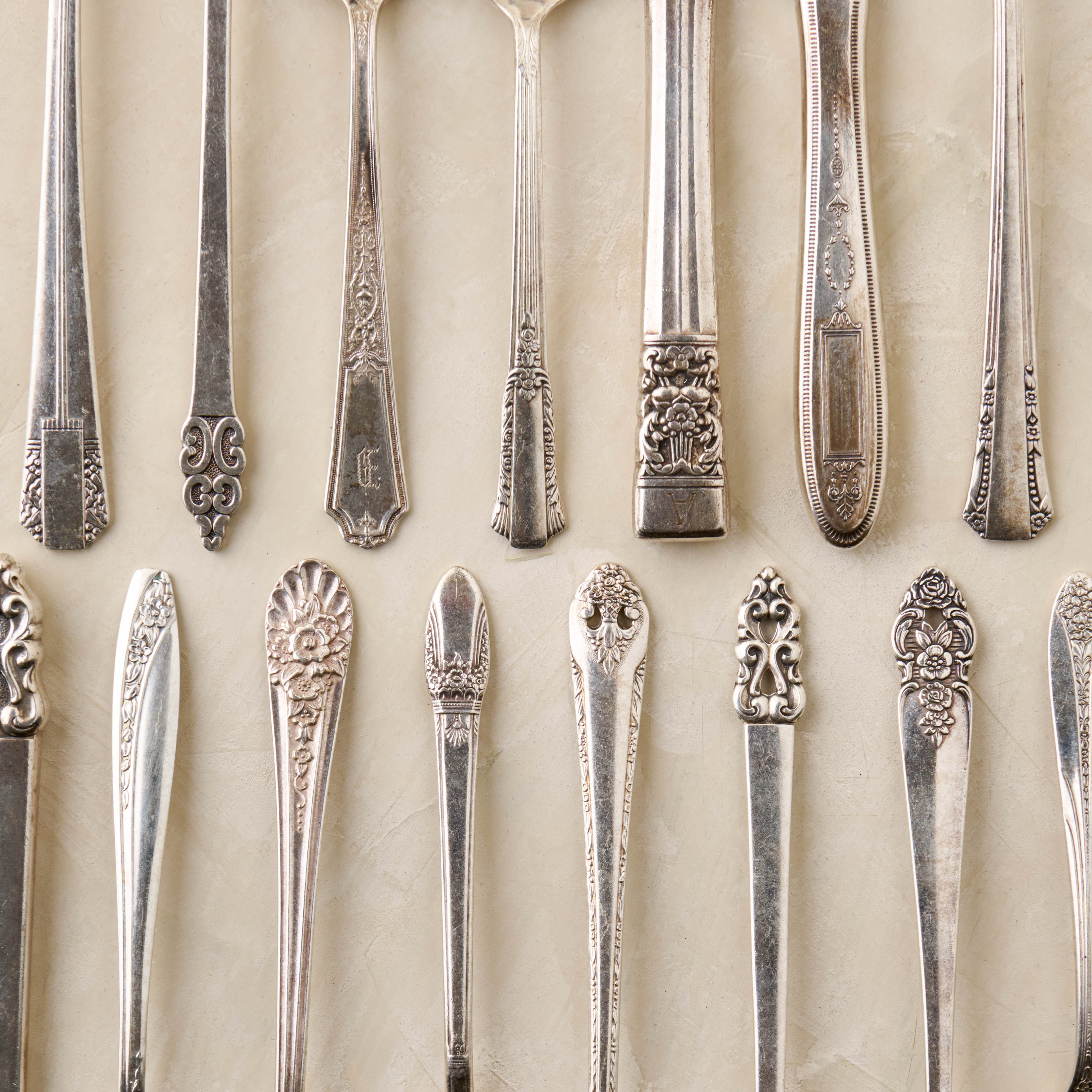 Magnoliass vintage flatware set