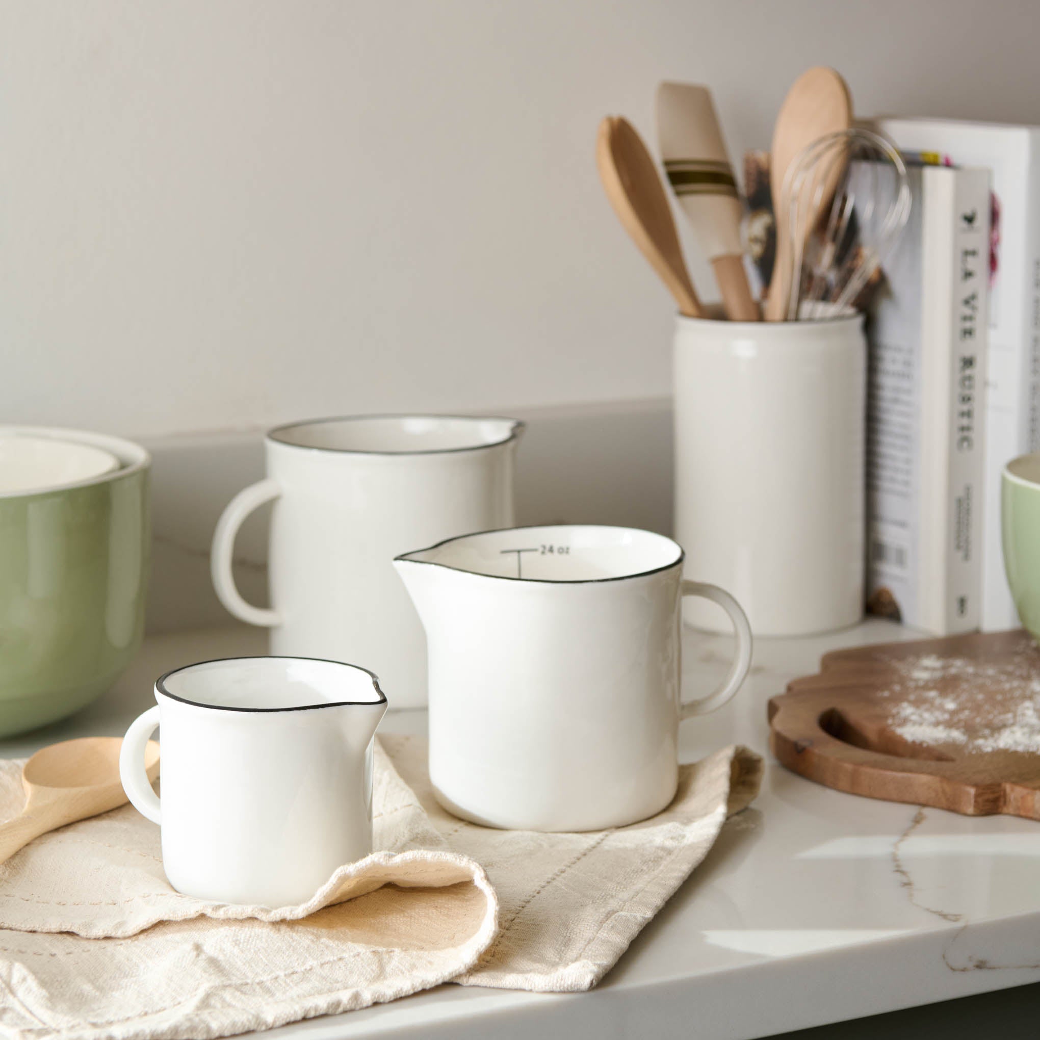 Magnoliass Black Rim Measuring Pitcher