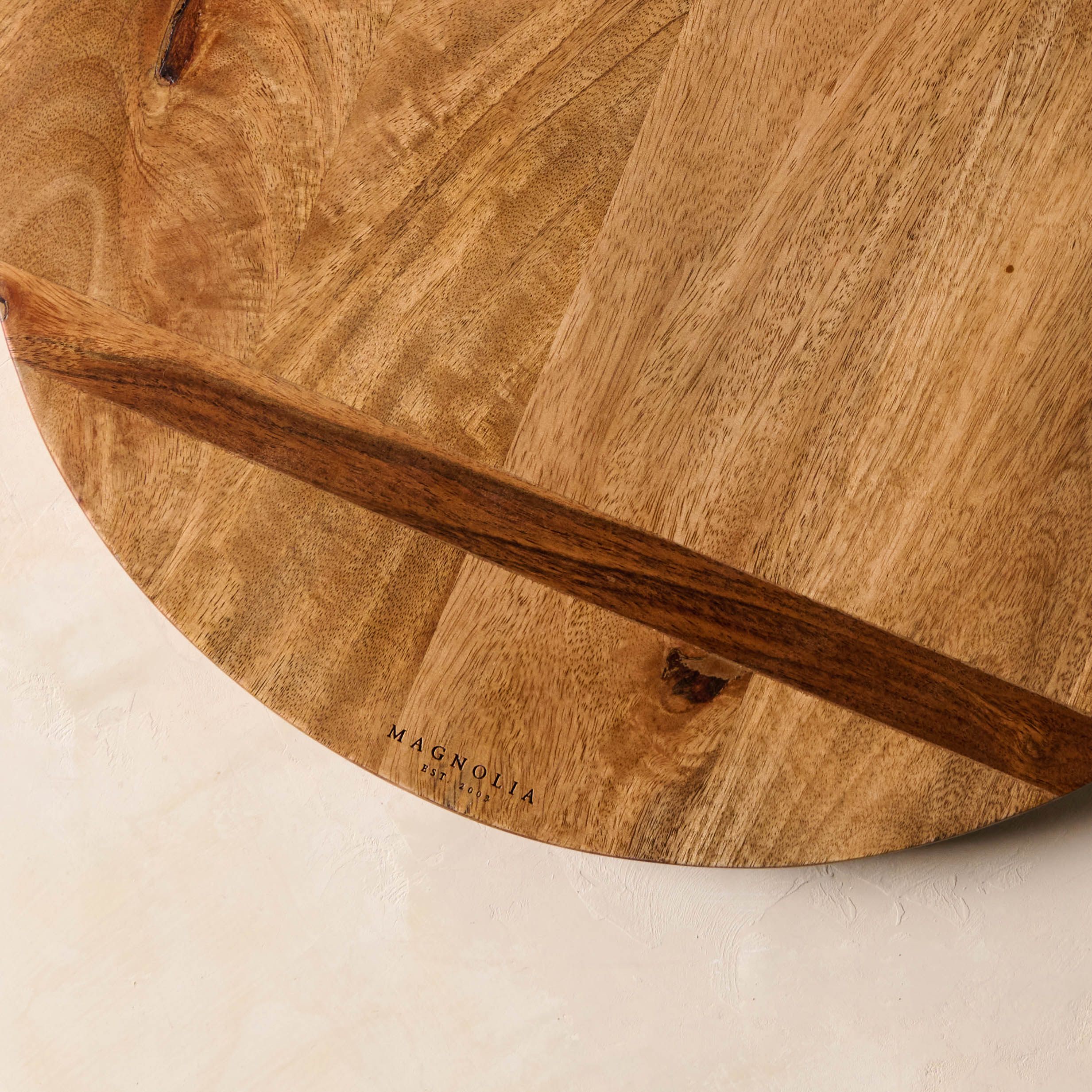 Magnoliass herringbone serving board