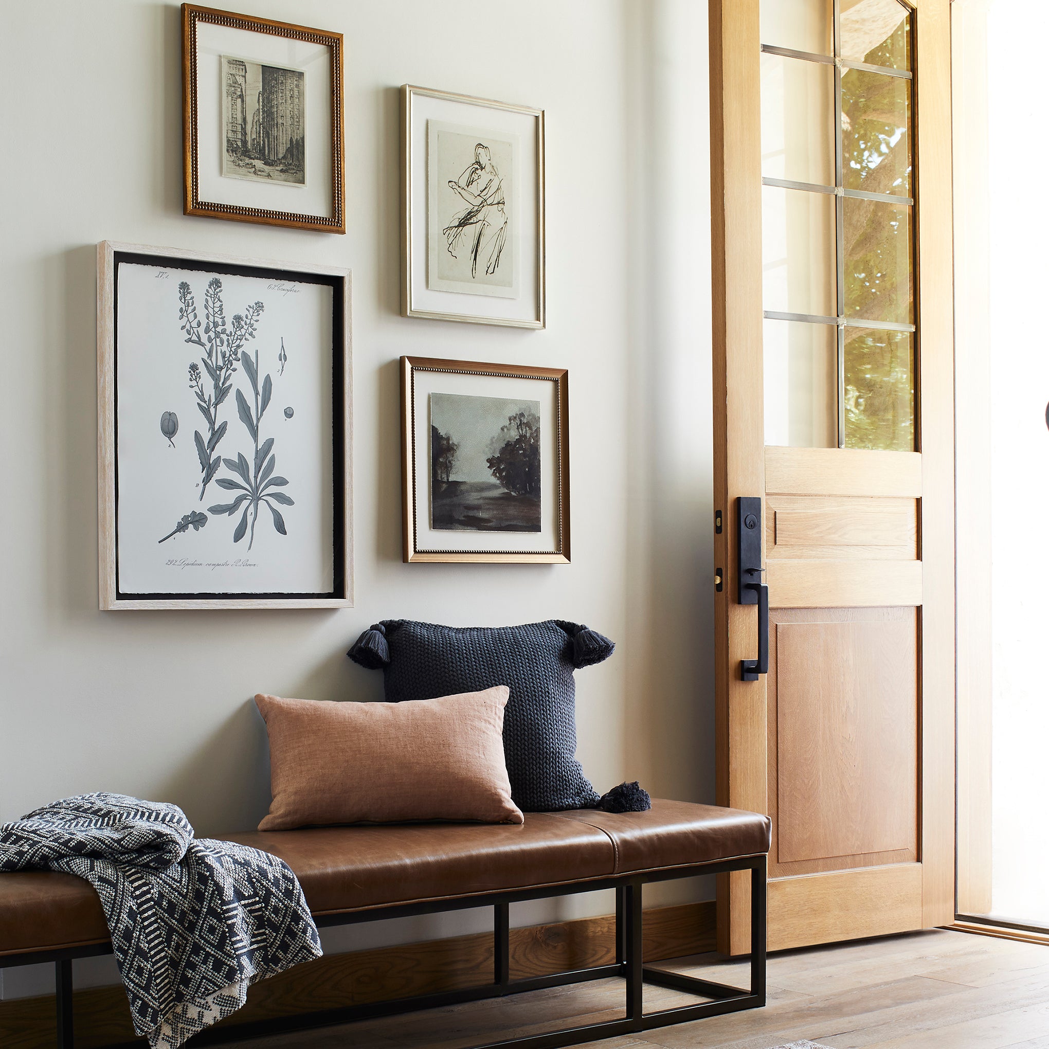 David bench in an entryway