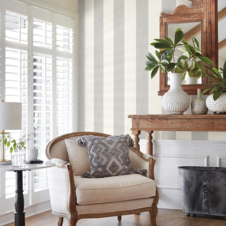 black and white textured stripe pattern wallpaper